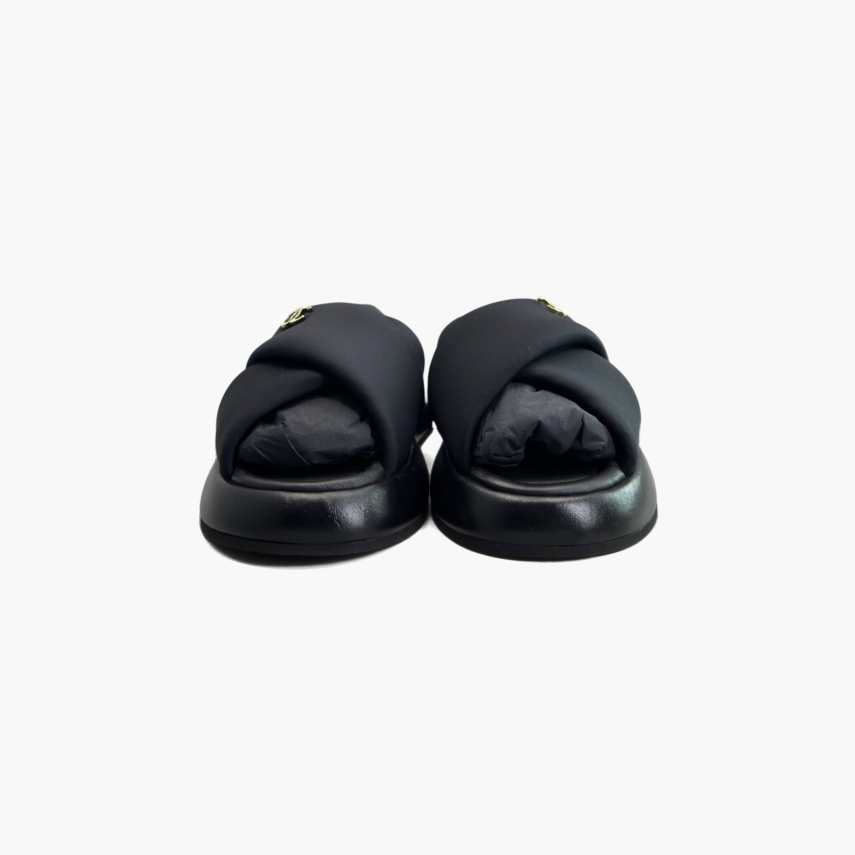 Chanel Chanel Fabric CC Logo Flat Sandals Size 38 Size US 8 / IT 38 - 5 Thumbnail