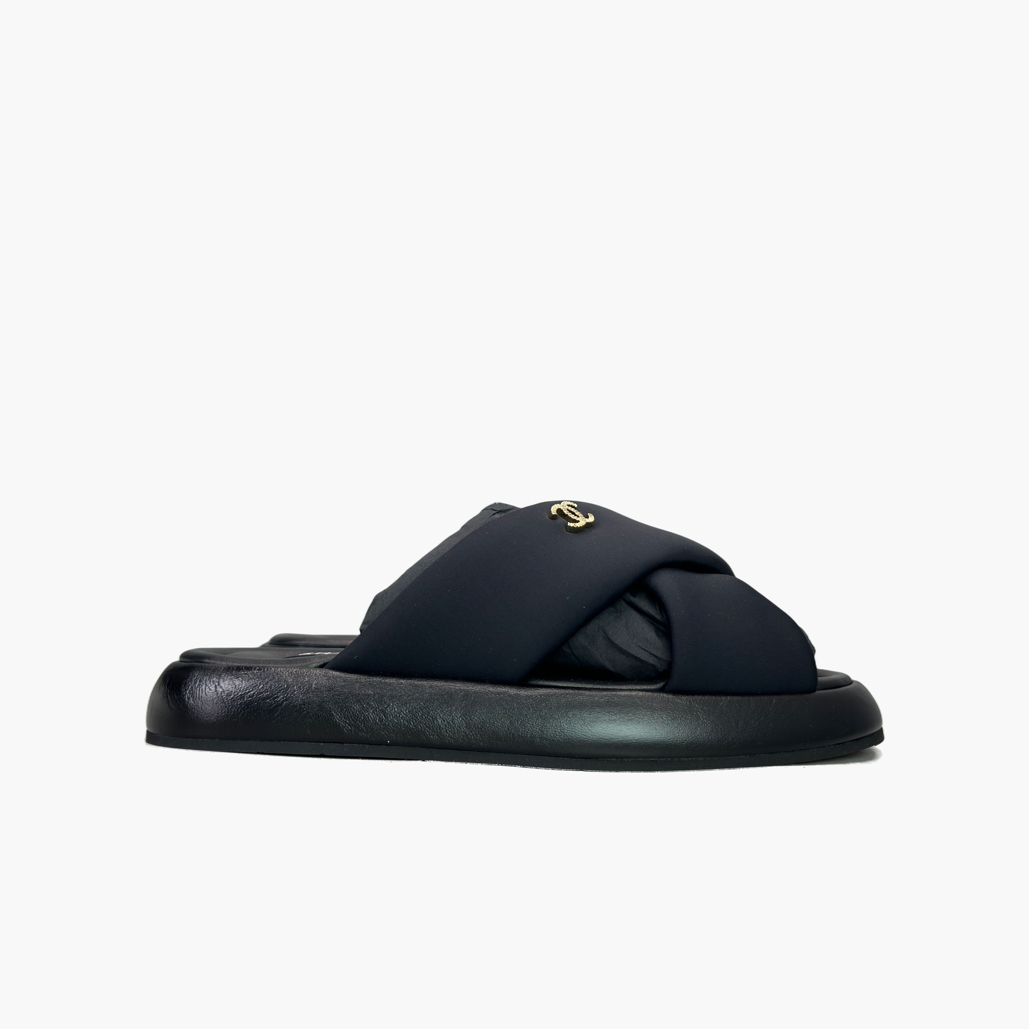 Chanel Chanel Fabric CC Logo Flat Sandals Size 38 Size US 8 / IT 38 - 4 Thumbnail