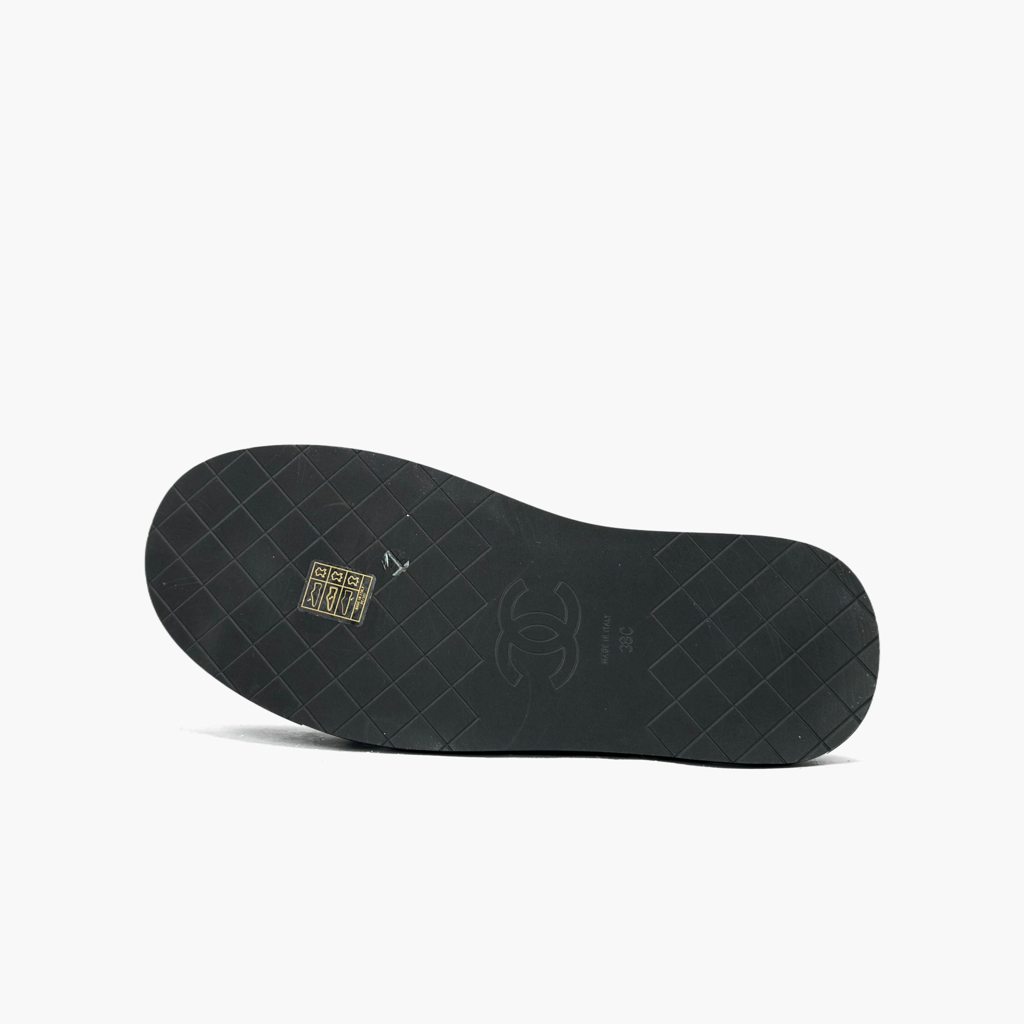 Chanel Chanel Fabric CC Logo Flat Sandals Size 38 Size US 8 / IT 38 - 8 Thumbnail