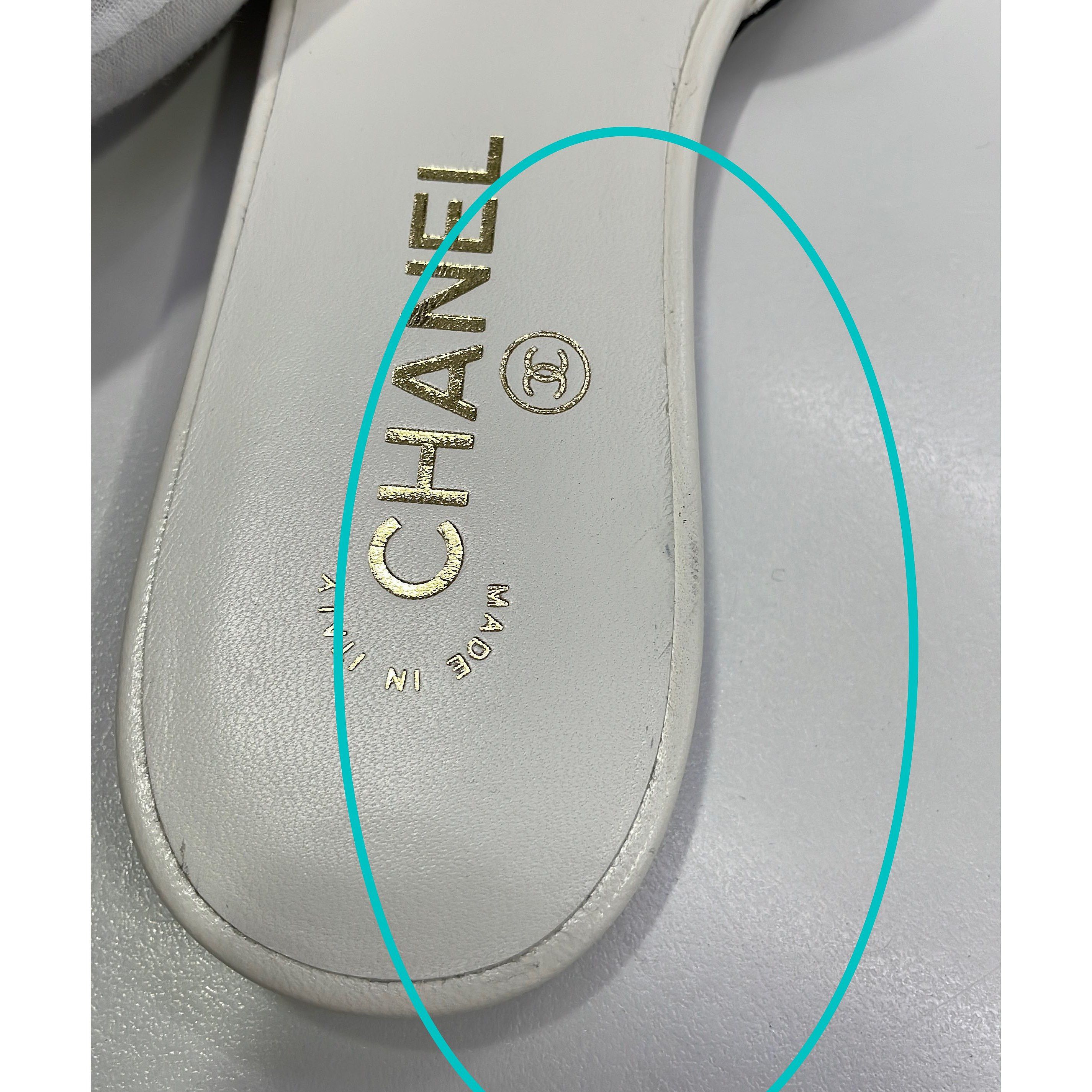 Chanel Chanel CC Logo Leather Slides Size 38.5 Size US 8.5 / IT 38.5 - 10 Thumbnail