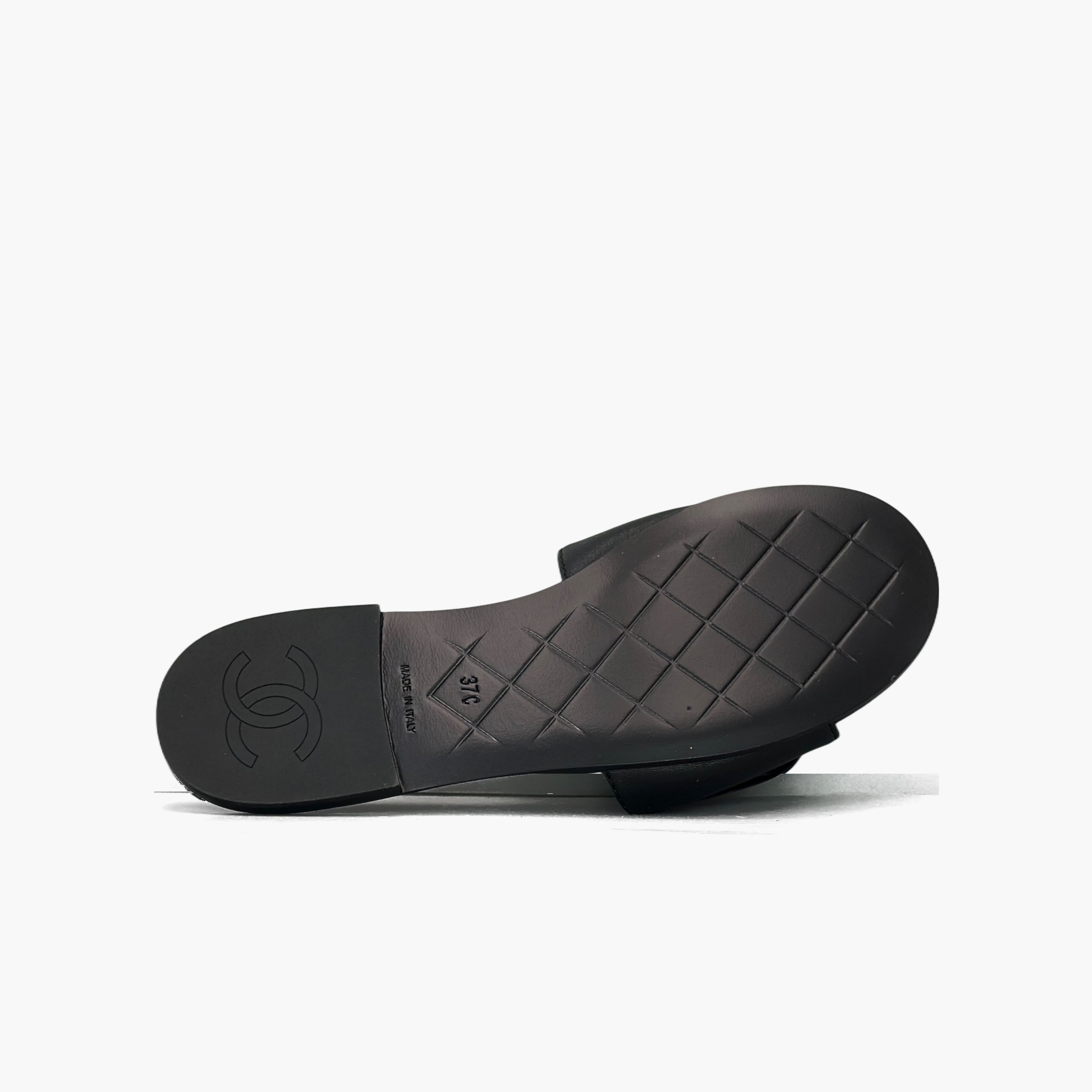 Chanel Chanel Quilted Leather Sandals Size 37 Size US 7 / IT 37 - 7 Thumbnail
