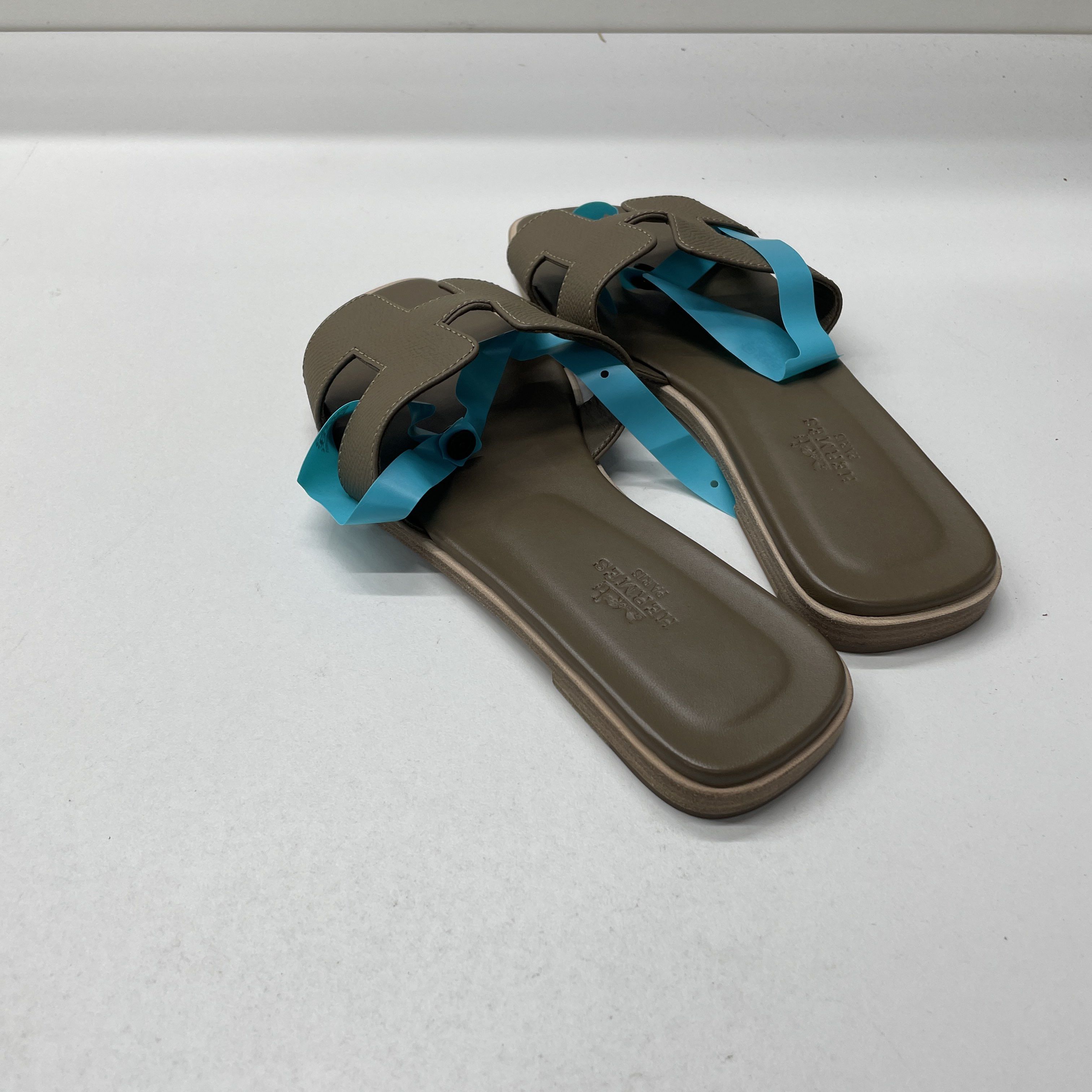 Hermes Hermès Oran Sandals Size 36.5 Size US 6.5 / IT 36.5 - 12 Thumbnail