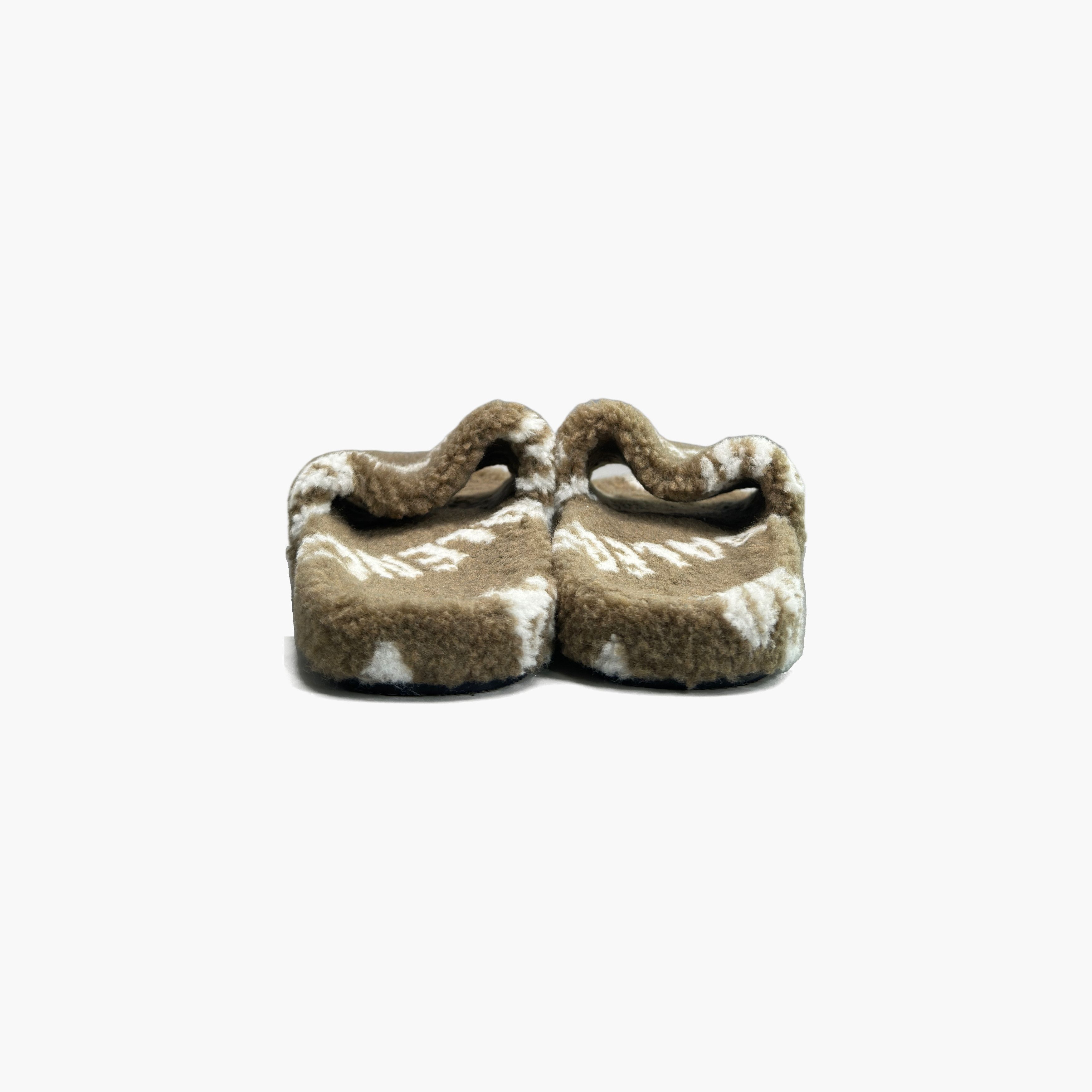 Balenciaga Balenciaga Furry Logo Slides Size 38 Size US 8 / IT 38 - 6 Thumbnail