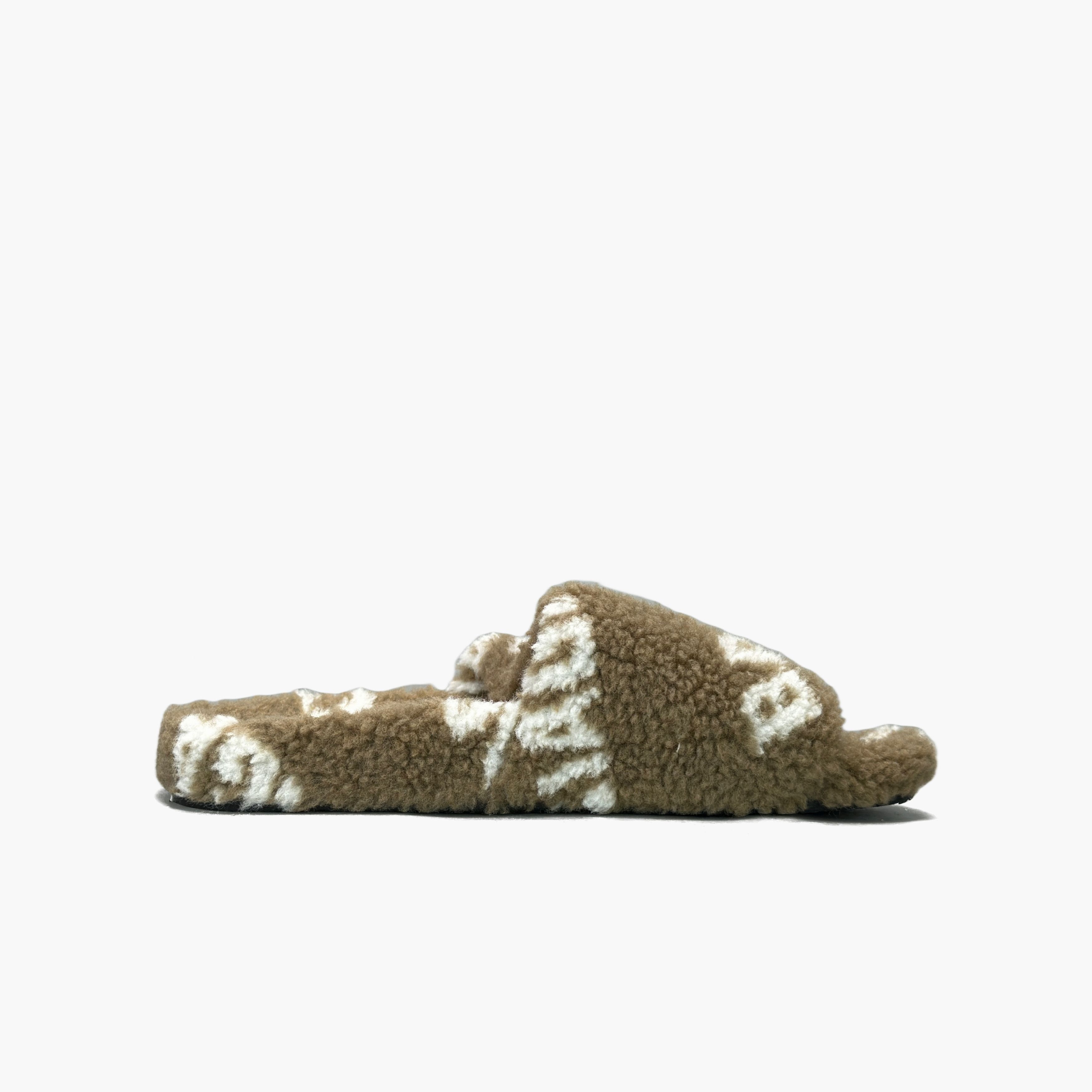 Balenciaga Balenciaga Furry Logo Slides Size 38 Size US 8 / IT 38 - 2 Thumbnail