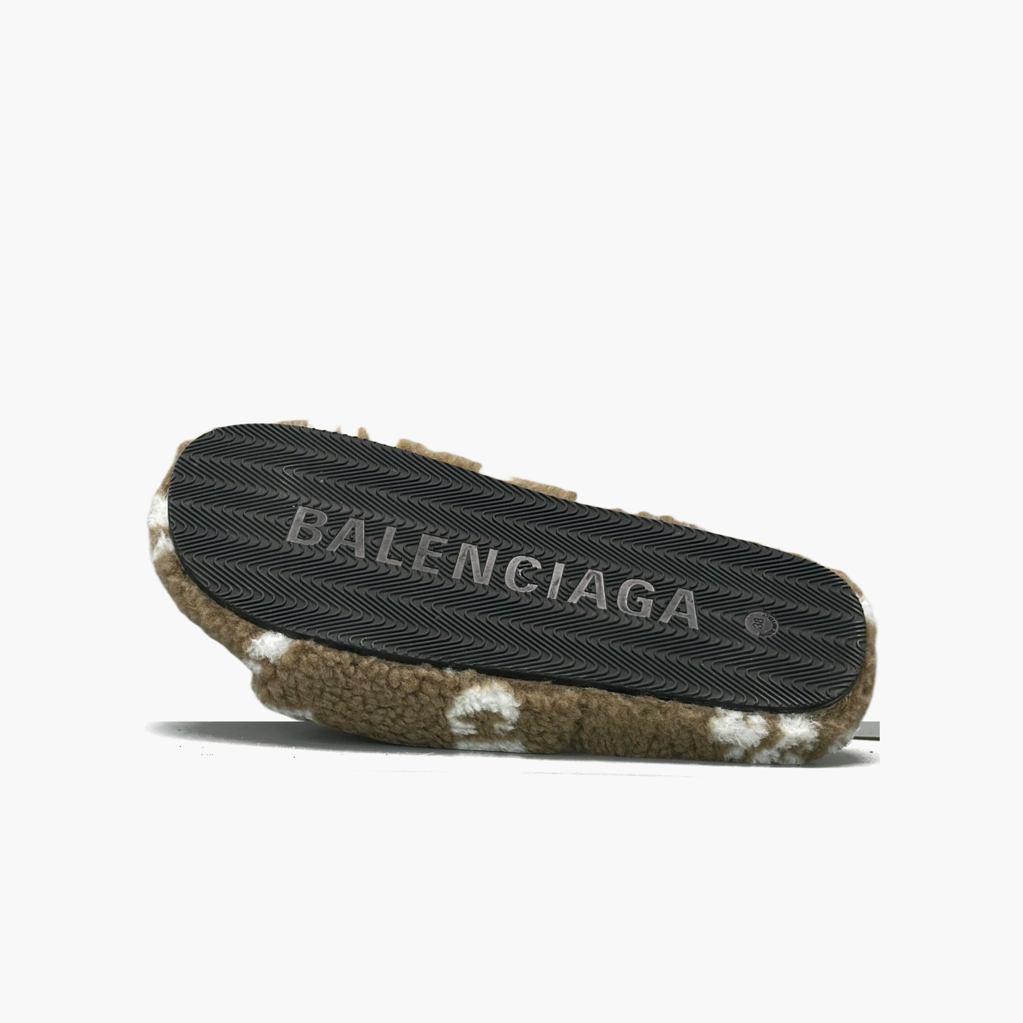Balenciaga Balenciaga Furry Logo Slides Size 38 Size US 8 / IT 38 - 8 Thumbnail