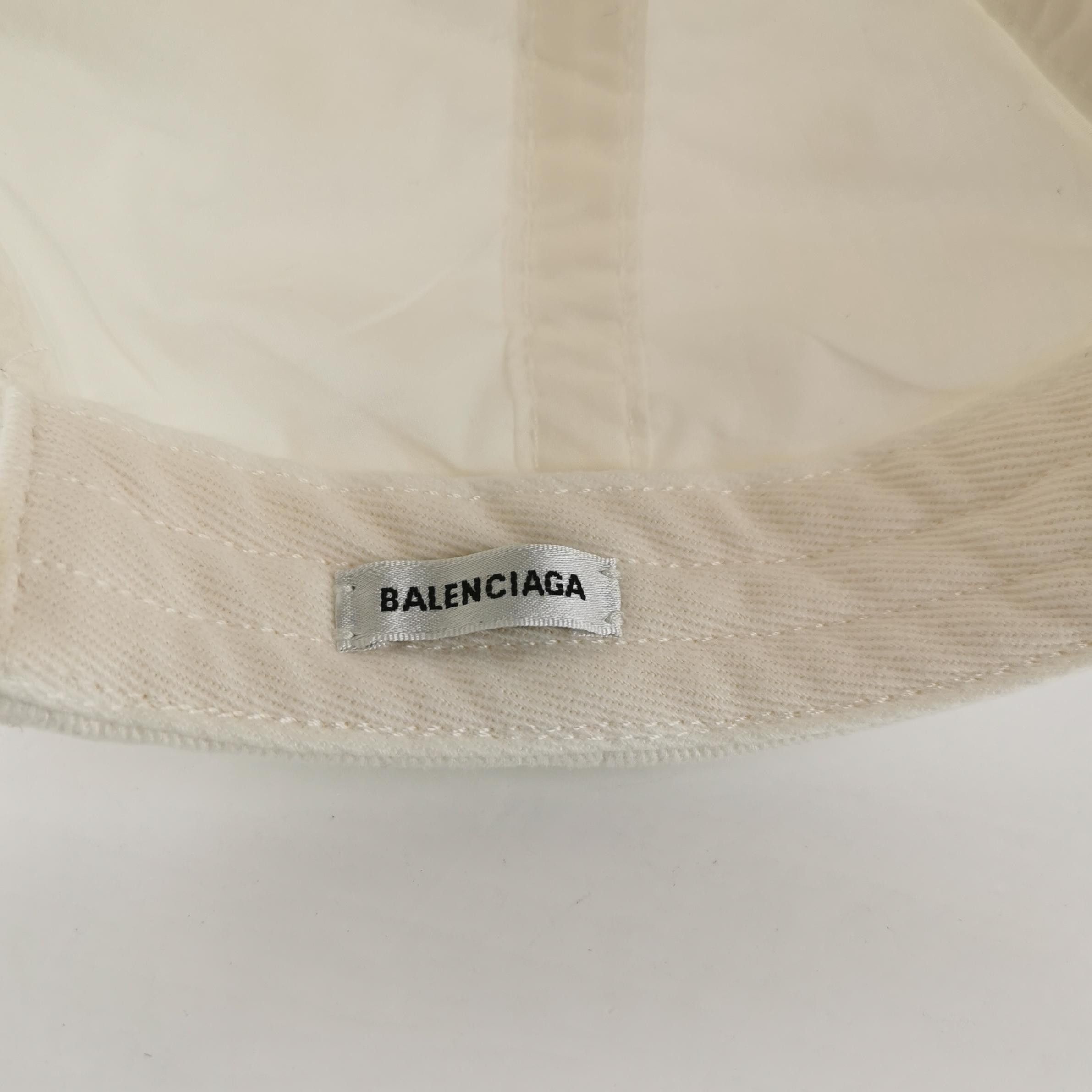 Balenciaga Balenciaga Heart Logo Baseball Cap ONE SIZE Size ONE SIZE - 4 Thumbnail