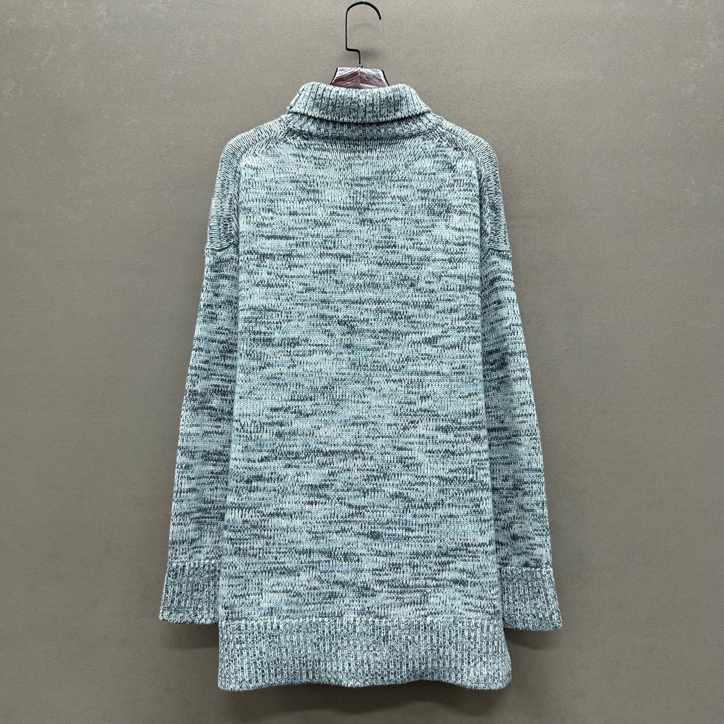 Dior Christian Dior Bee Embroidered Turtleneck Sweater Size 36 Size XS / US 0-2 / IT 36-38 - 3 Thumbnail