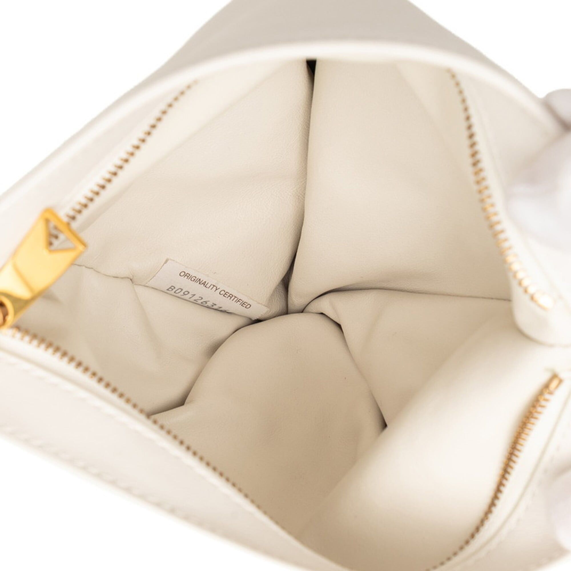 Bottega Veneta Bottega Veneta Mini The Twist Handbag, White Leather, Women's. Size ONE SIZE - 4 Thumbnail
