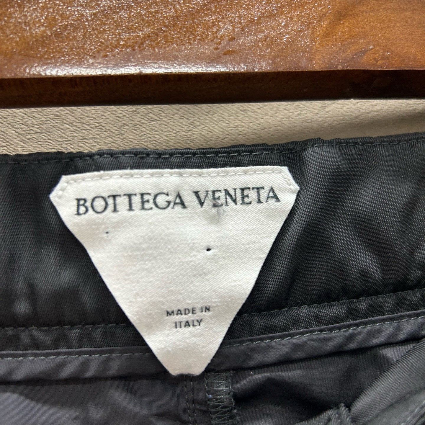 Bottega Veneta Bottega Veneta Nylon Zip Casual Pants Size 34 Size US 34 / EU 50 - 4 Thumbnail