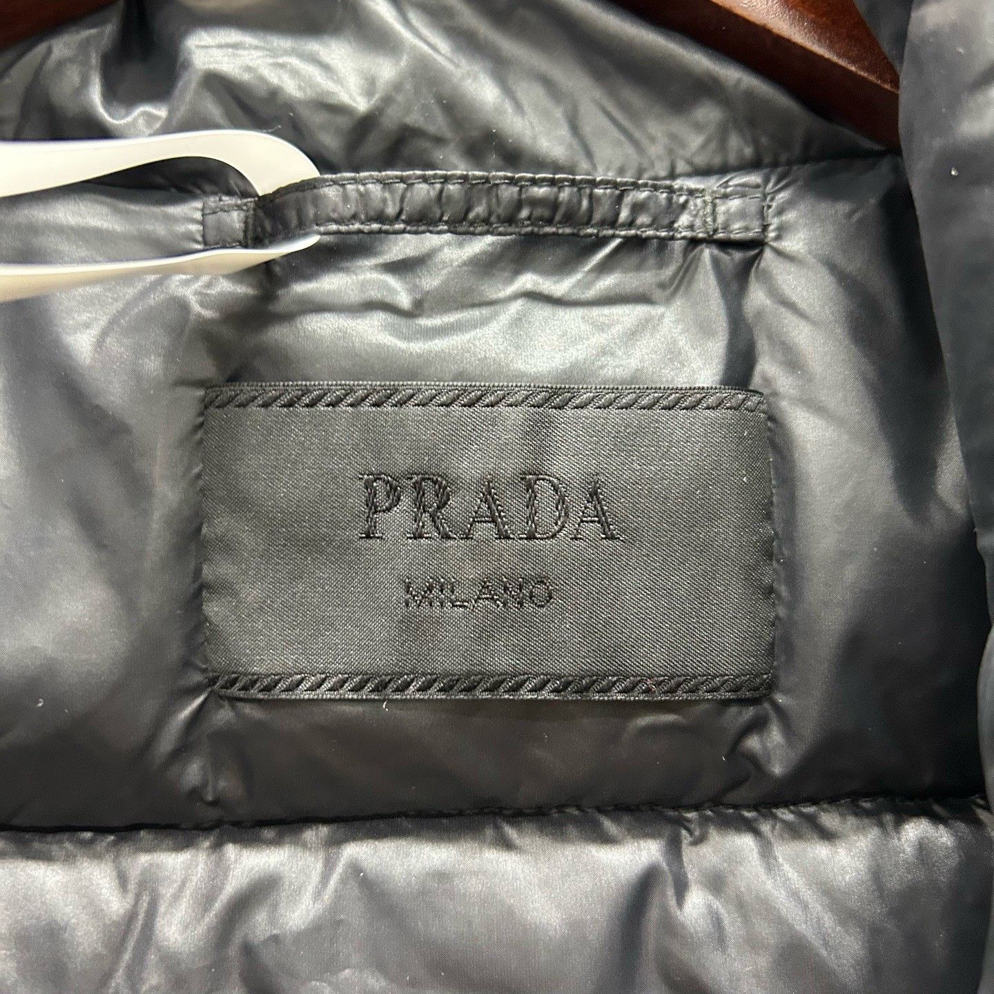 Prada Prada Triangle Logo Puffer Vest Size M Size US M / EU 48-50 / 2 - 5 Thumbnail