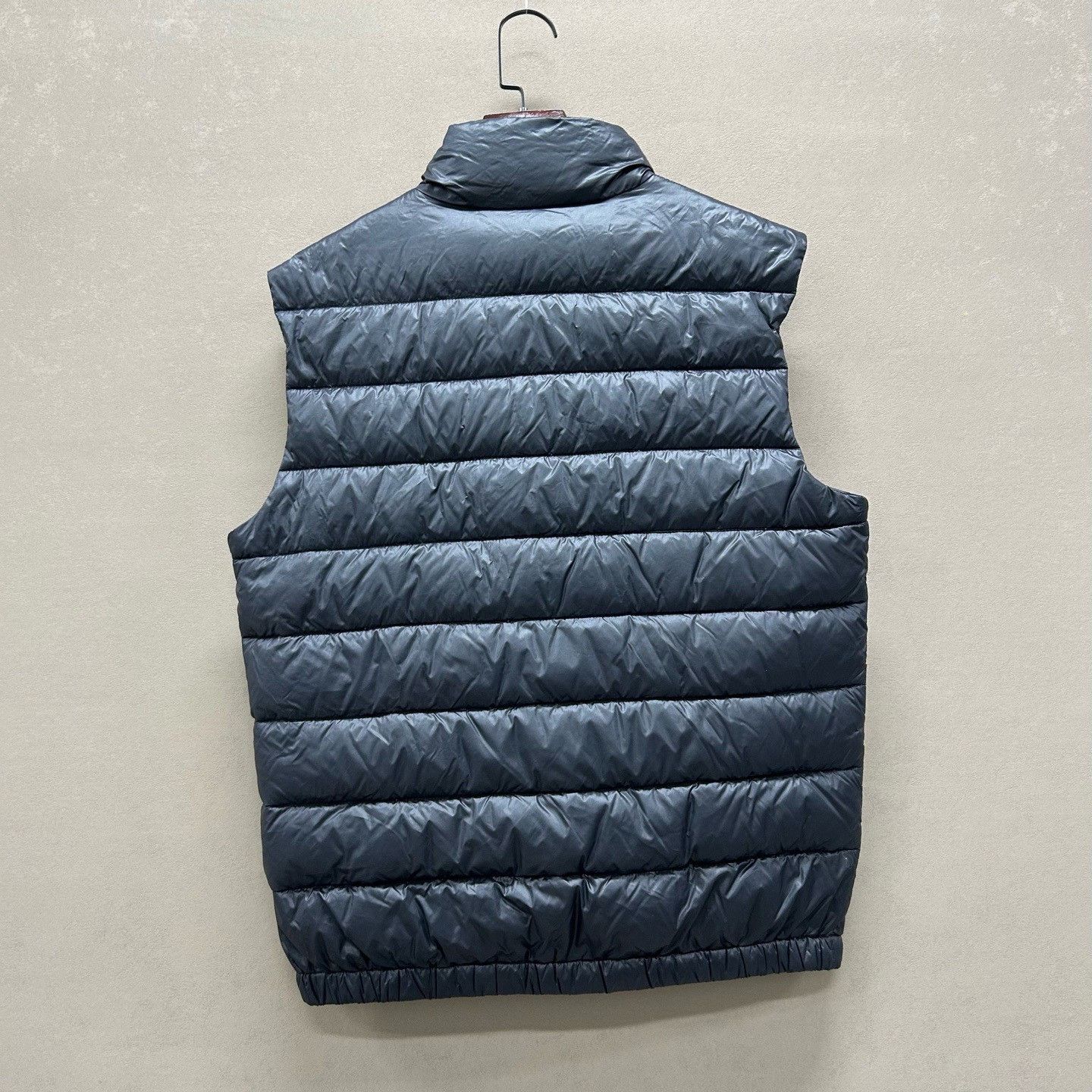 Prada Prada Triangle Logo Puffer Vest Size M Size US M / EU 48-50 / 2 - 3 Thumbnail