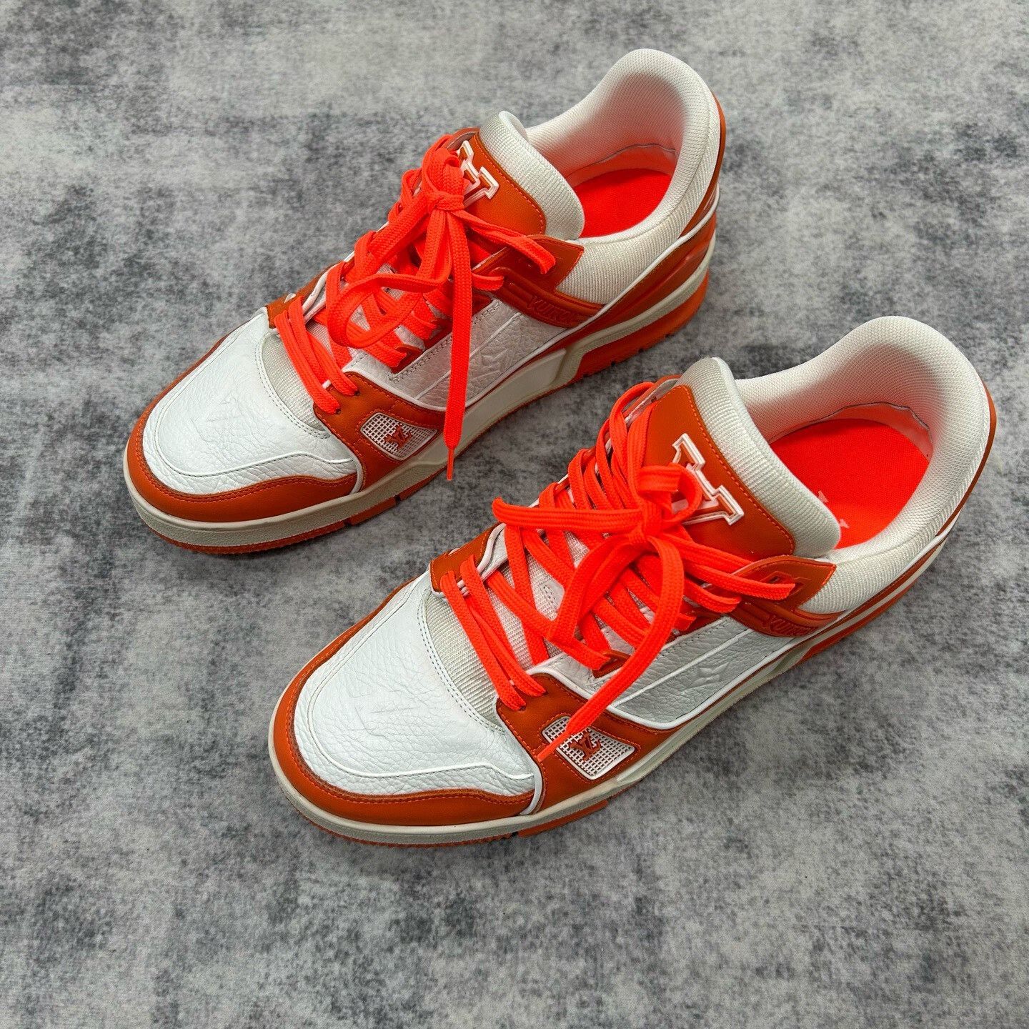 Louis Vuitton Louis Vuitton Trainer White Orange Sneakers US 8 Size US 8 / EU 41 - 2 Thumbnail