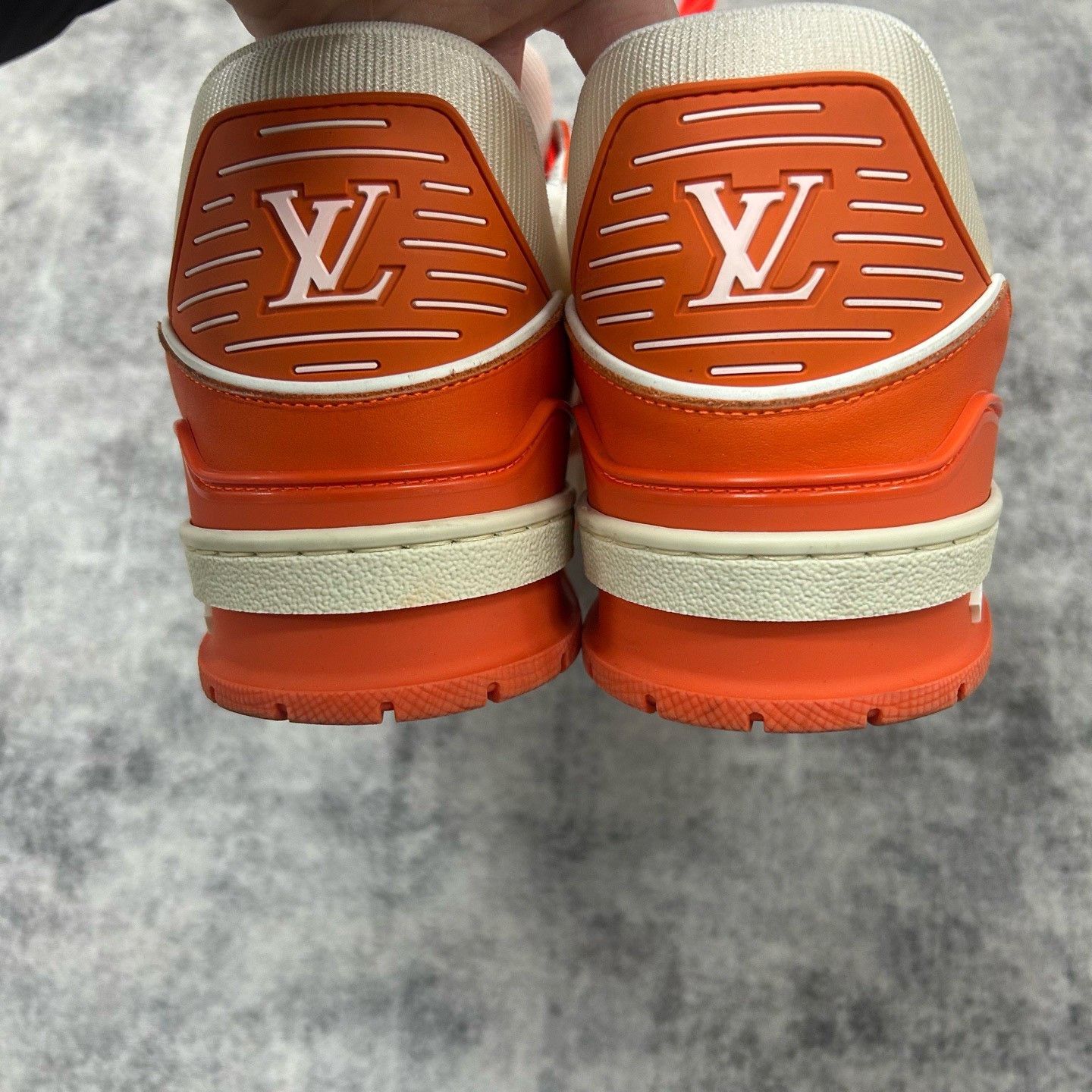Louis Vuitton Louis Vuitton Trainer White Orange Sneakers US 8 Size US 8 / EU 41 - 6 Thumbnail
