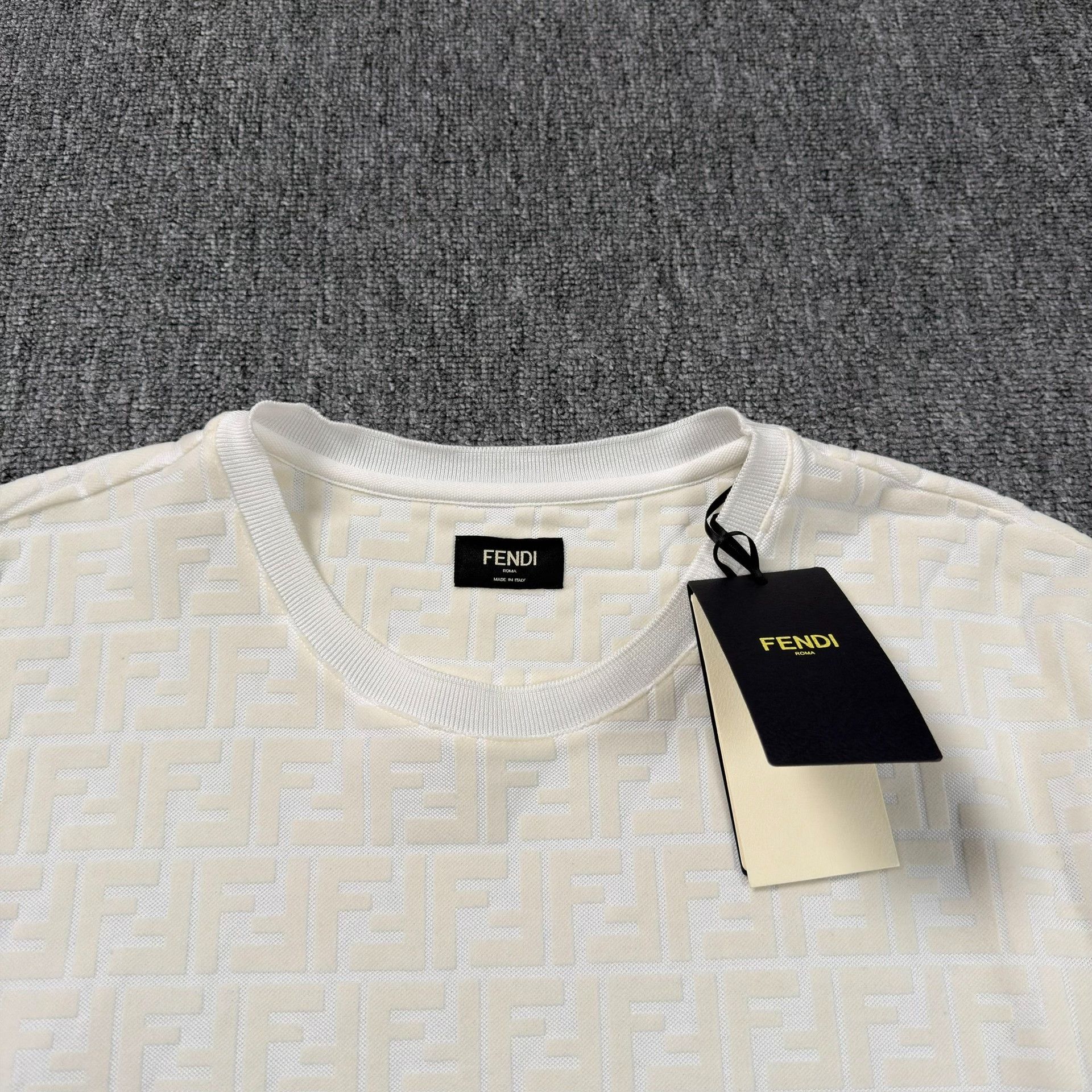 Fendi Fendi Beige Flocked Monogram T-Shirt US M Size US M / EU 48-50 / 2 - 3 Thumbnail