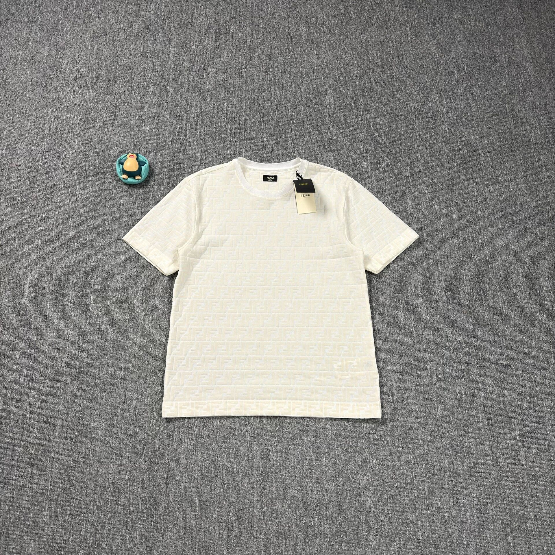 Fendi Fendi Beige Flocked Monogram T-Shirt US M Size US M / EU 48-50 / 2 - 2 Thumbnail