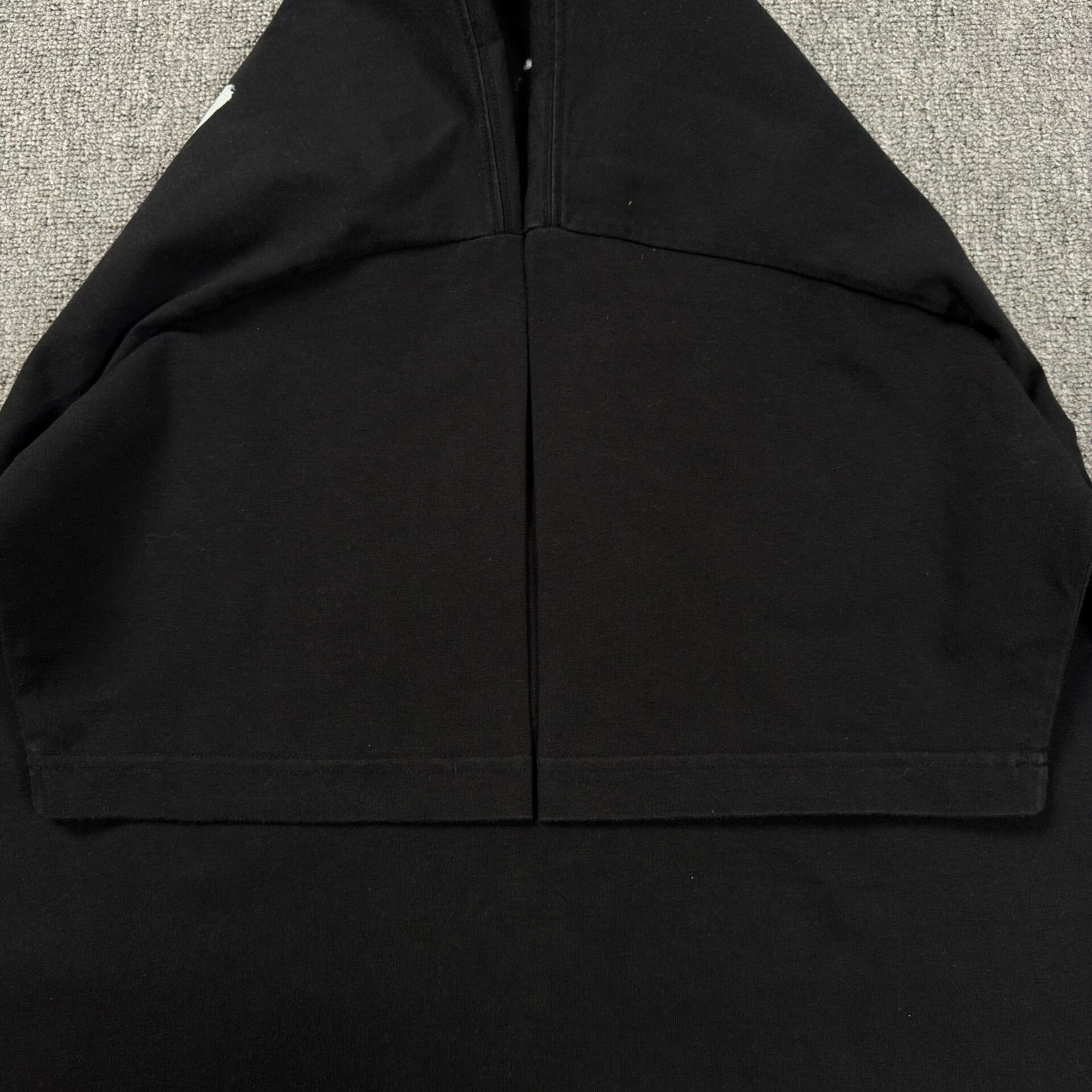 Balenciaga Balenciaga Blurred Logo T-Shirt Size S Size US S / EU 44-46 / 1 - 4 Thumbnail