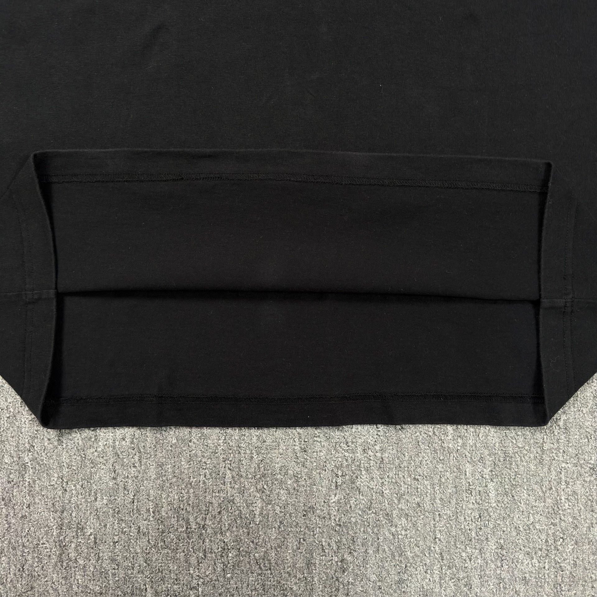 Balenciaga Balenciaga Blurred Logo T-Shirt Size S Size US S / EU 44-46 / 1 - 5 Thumbnail