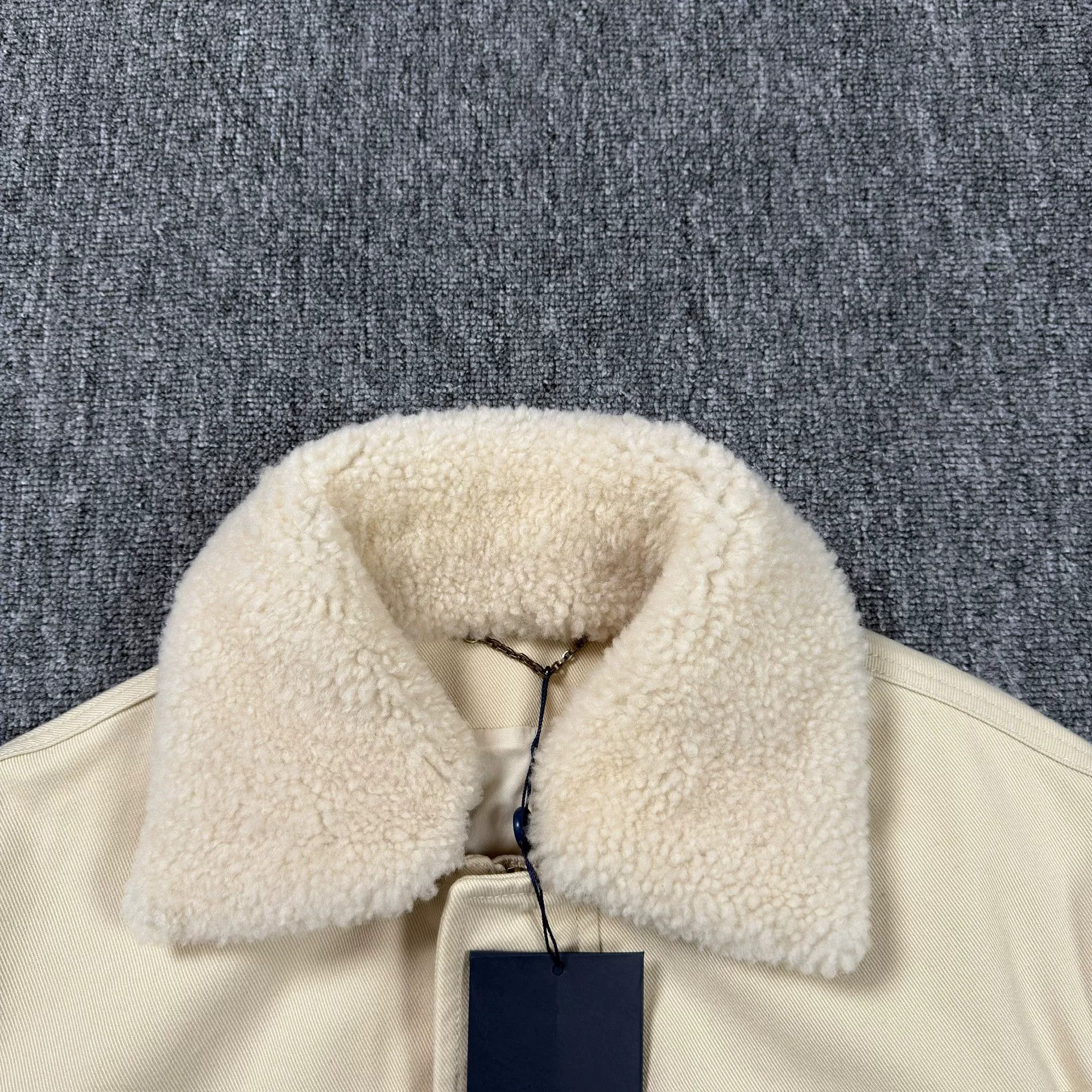 Louis Vuitton Louis Vuitton Monogram Embossed Shearling Jacket 48 Size US M / EU 48-50 / 2 - 3 Thumbnail
