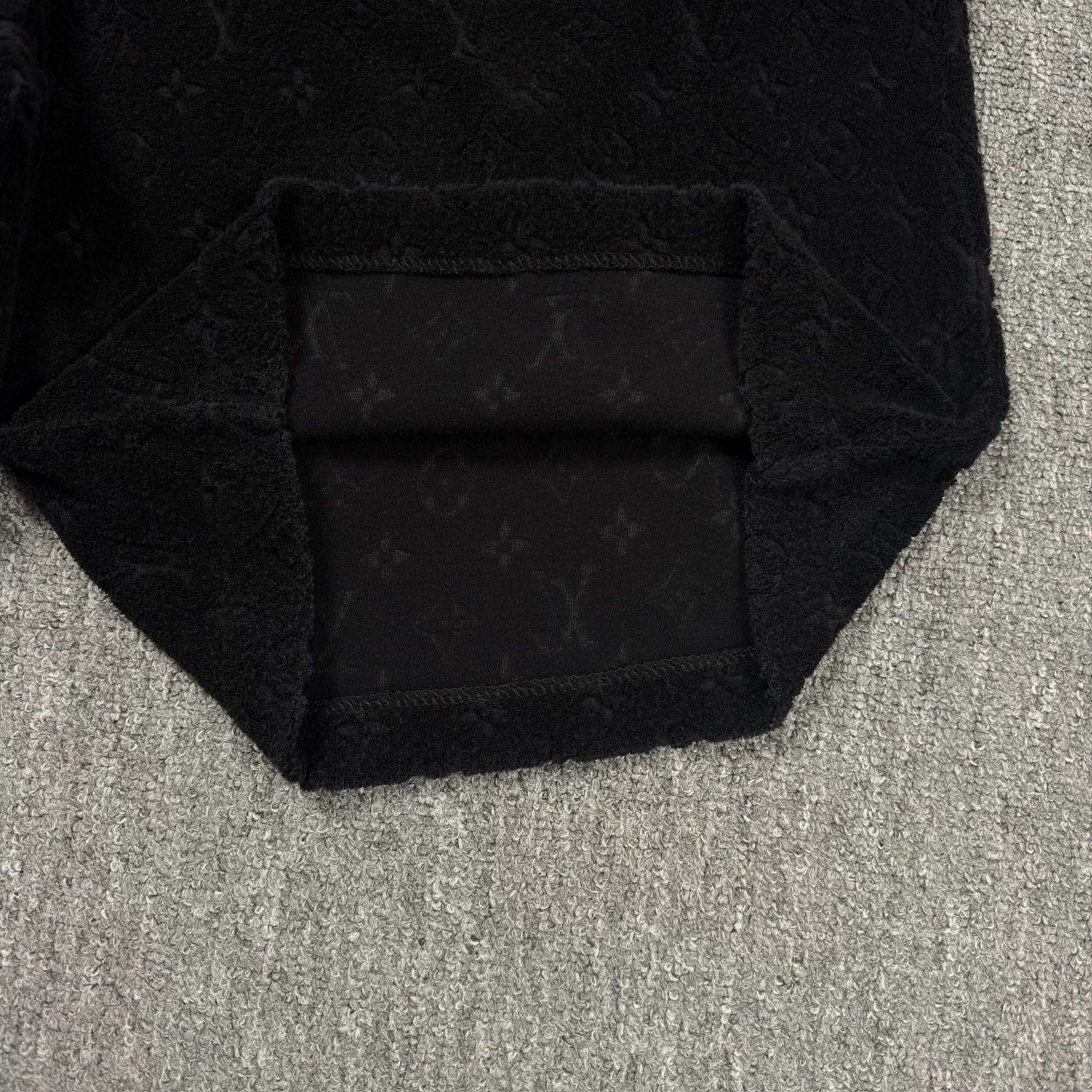 Louis Vuitton Louis Vuitton Monogram Terry Shorts Size XL Size US 36 / EU 52 - 5 Thumbnail