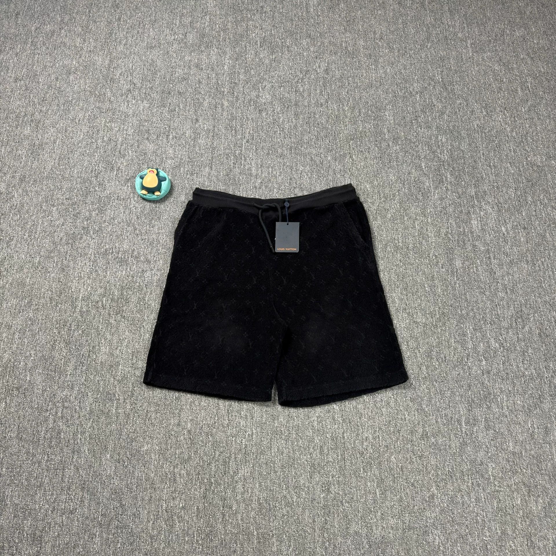 Louis Vuitton Louis Vuitton Monogram Terry Shorts Size XL Size US 36 / EU 52 - 2 Thumbnail