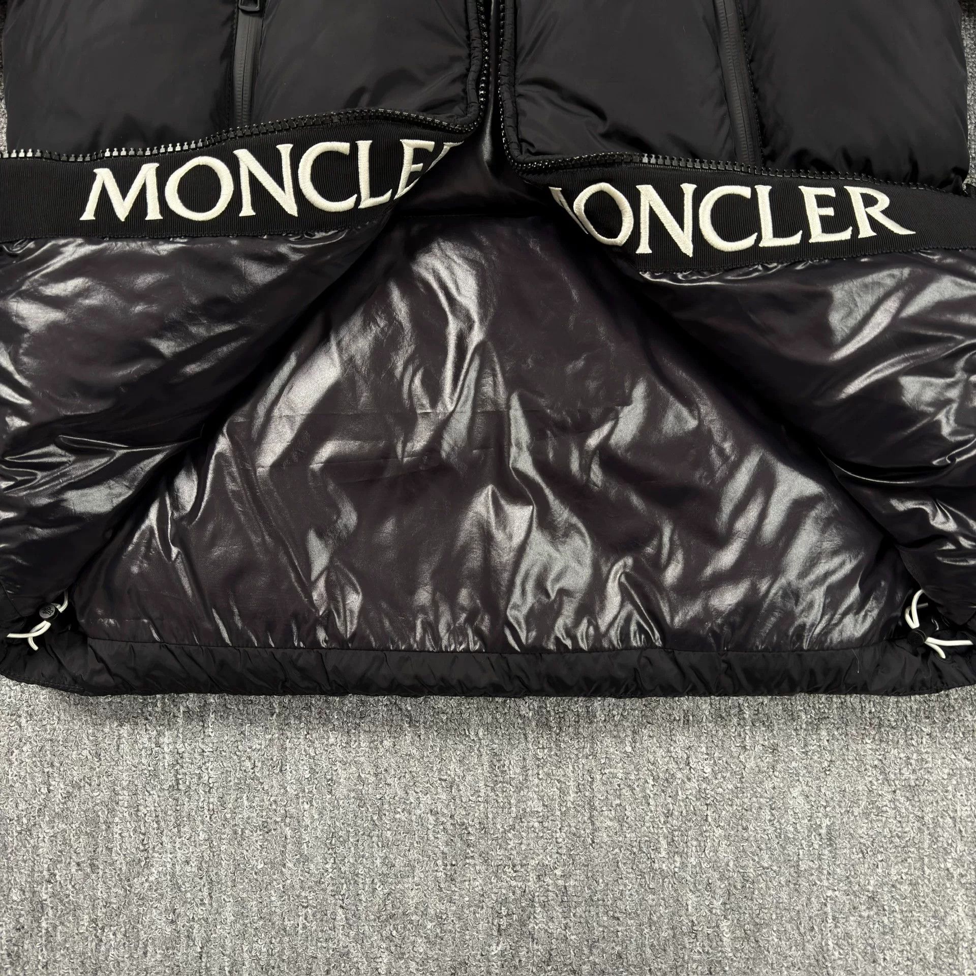 Moncler Moncler Montcla Logo Hooded Puffer Jacket Size 2 Size US M / EU 48-50 / 2 - 6 Thumbnail