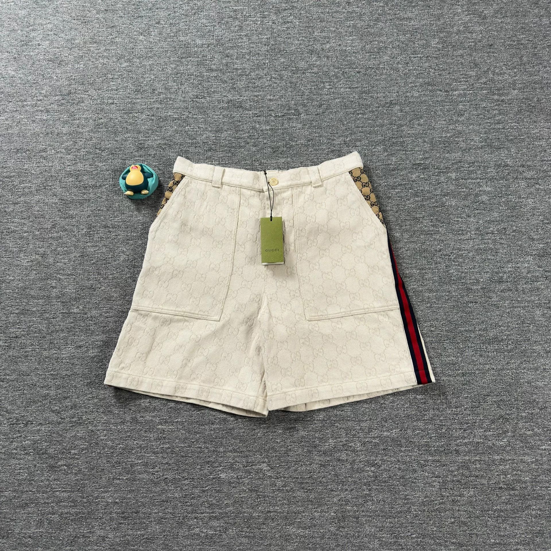 Gucci Gucci GG Monogram Web Stripe Shorts Size EU 54 Size US 38 / EU 54 - 2 Thumbnail