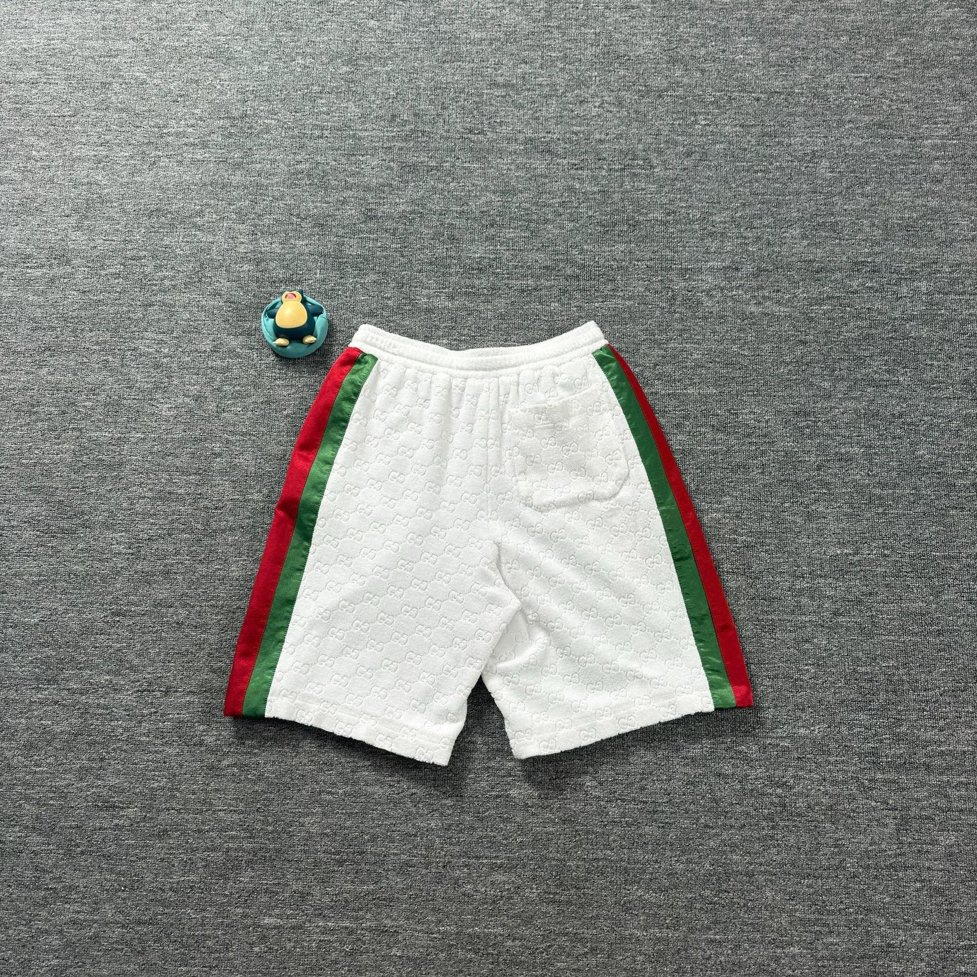 Gucci Gucci Monogram Web Stripe Shorts Size XS Size US 28 / EU 44 - 10 Thumbnail