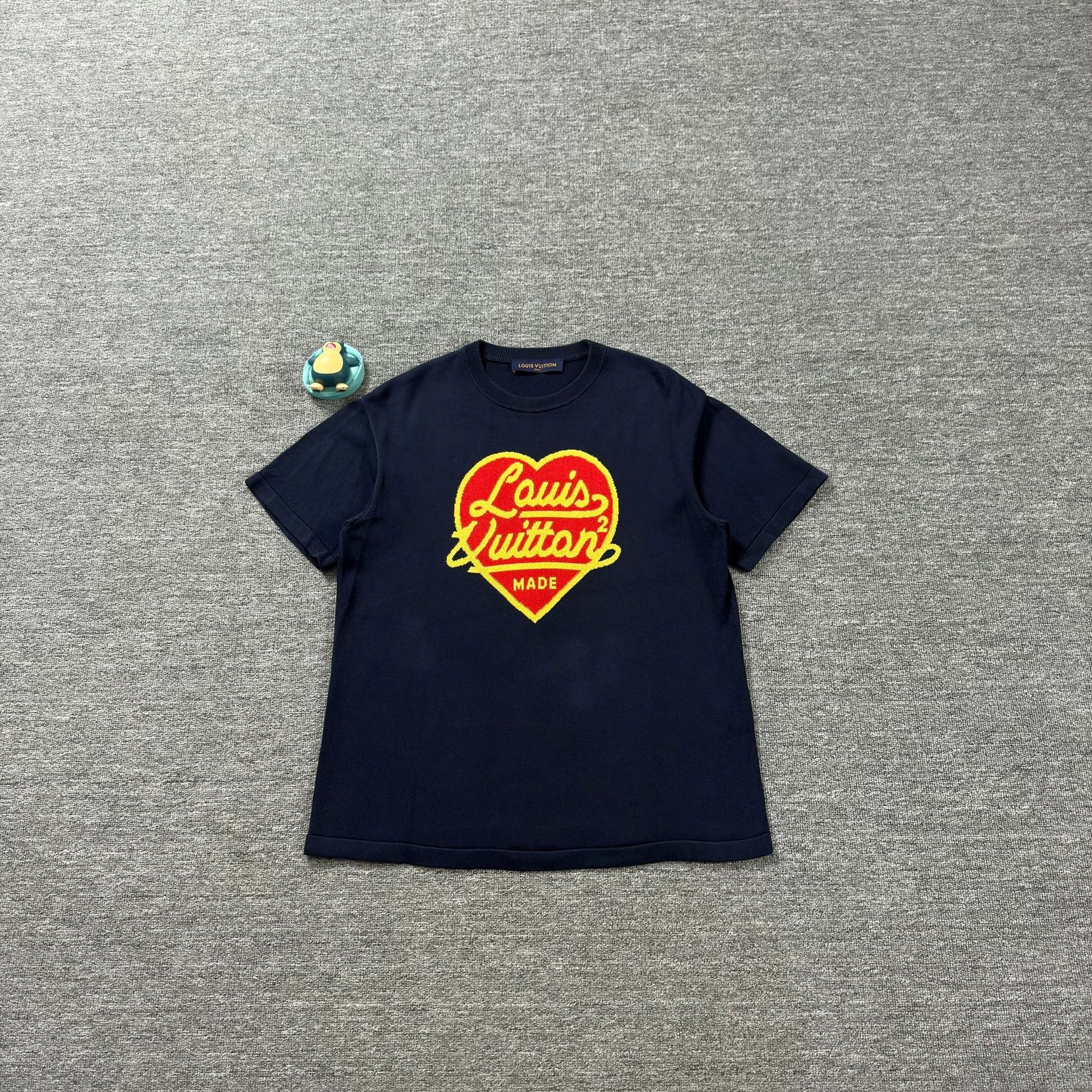 Louis Vuitton Louis Vuitton x Nigo Heart Logo Knit T-Shirt Size M Size US M / EU 48-50 / 2 - 2 Thumbnail