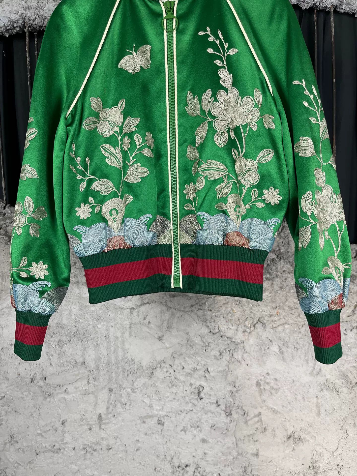 Gucci Gucci Floral Embroidery Bomber Jacket Size 38 Size XS / US 0-2 / IT 36-38 - 5 Thumbnail