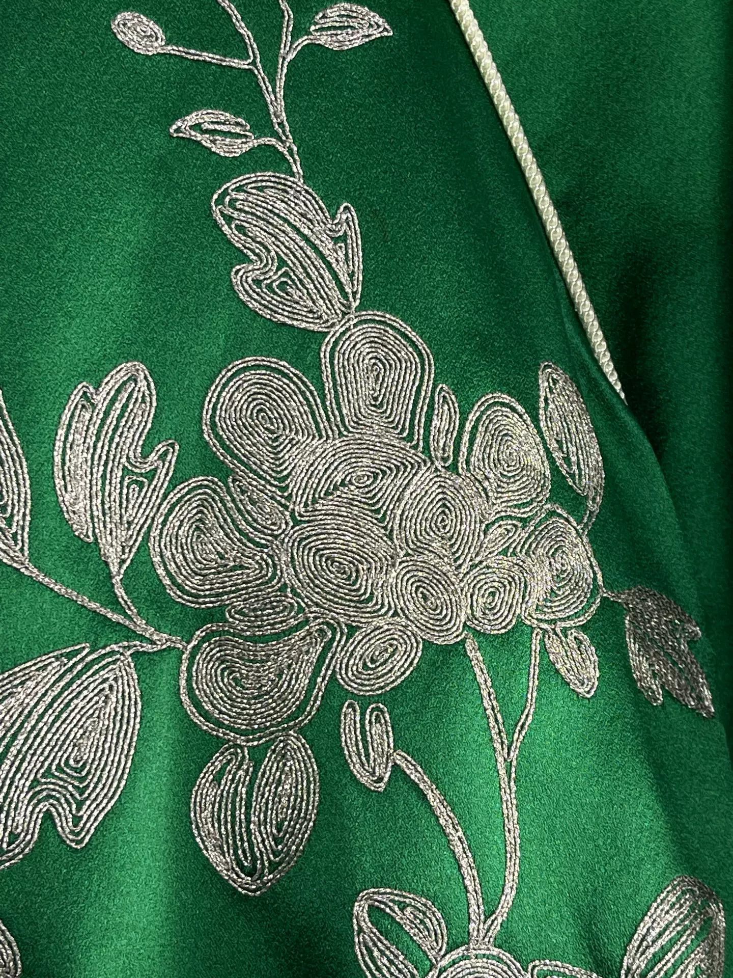 Gucci Gucci Floral Embroidery Bomber Jacket Size 38 Size XS / US 0-2 / IT 36-38 - 7 Thumbnail