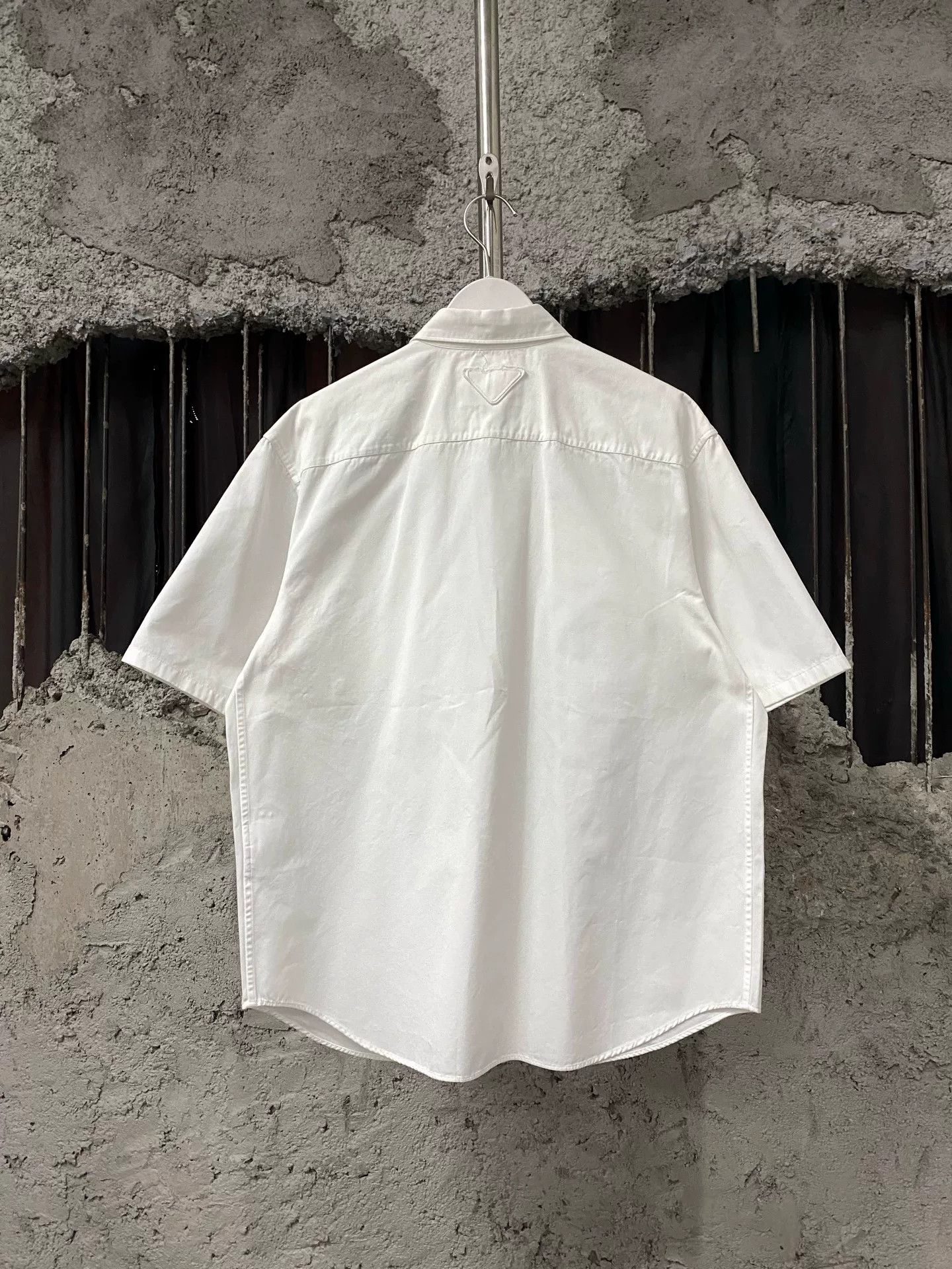Prada Prada Logo Patch Work Shirt Size M Size US M / EU 48-50 / 2 - 3 Thumbnail