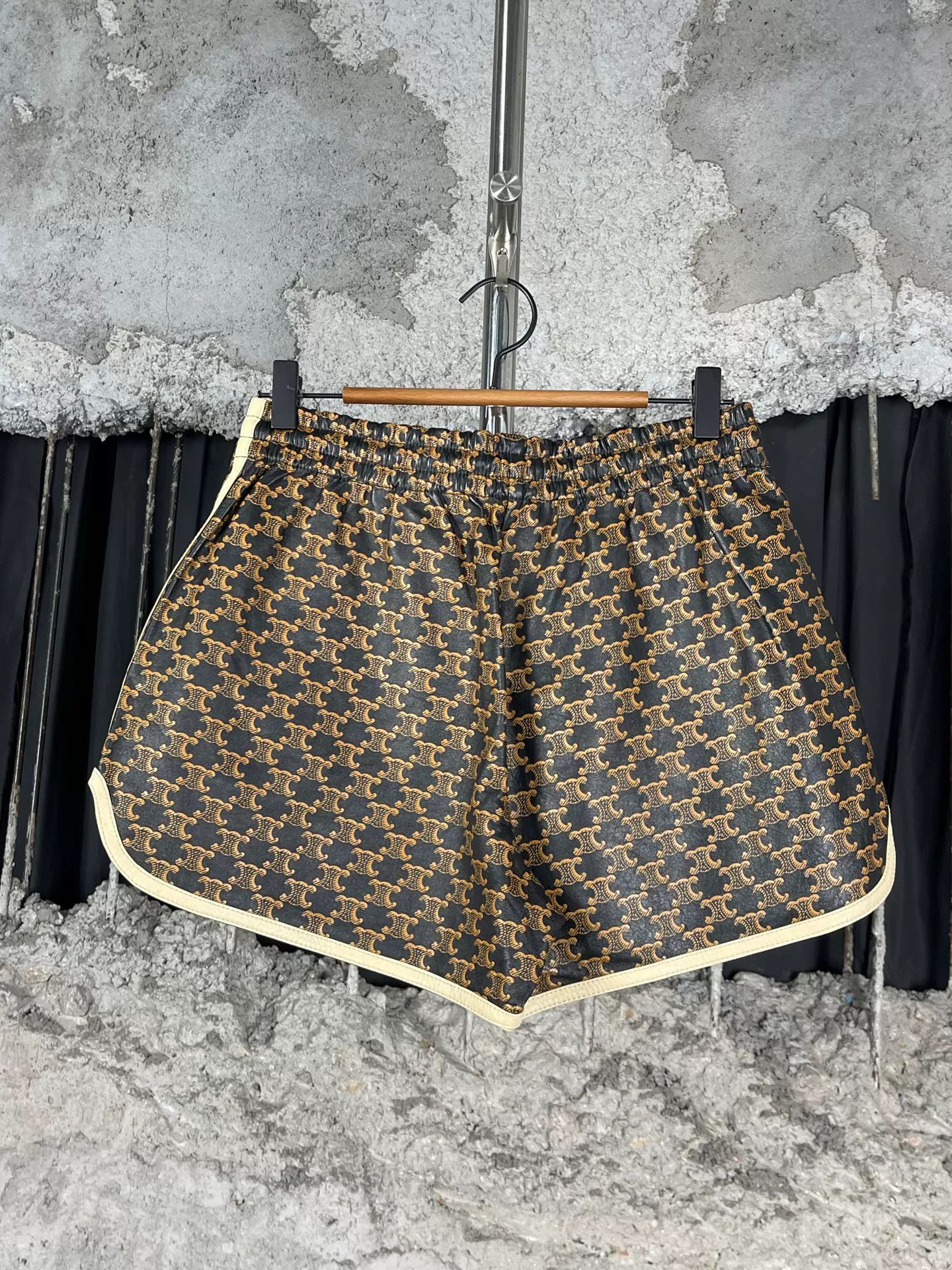 Celine Celine Triomphe Leather Shorts Size 38 Size 27" / US 4 / IT 40 - 3 Thumbnail