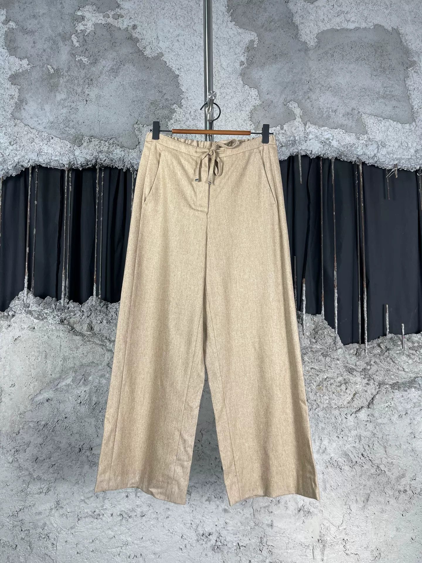 Max Mara 'S MaxMara Beige Wool Blend Pants Size 38 Size 26" / US 2 / IT 38 - 2 Thumbnail