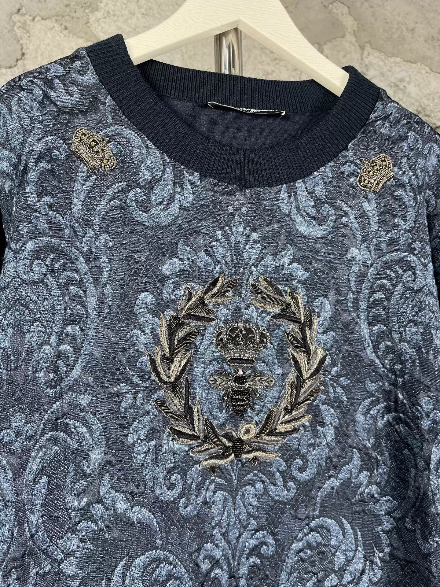 Dolce & Gabbana Dolce & Gabbana Embroidered Crest Sweatshirt Size L Size US L / EU 52-54 / 3 - 6 Thumbnail