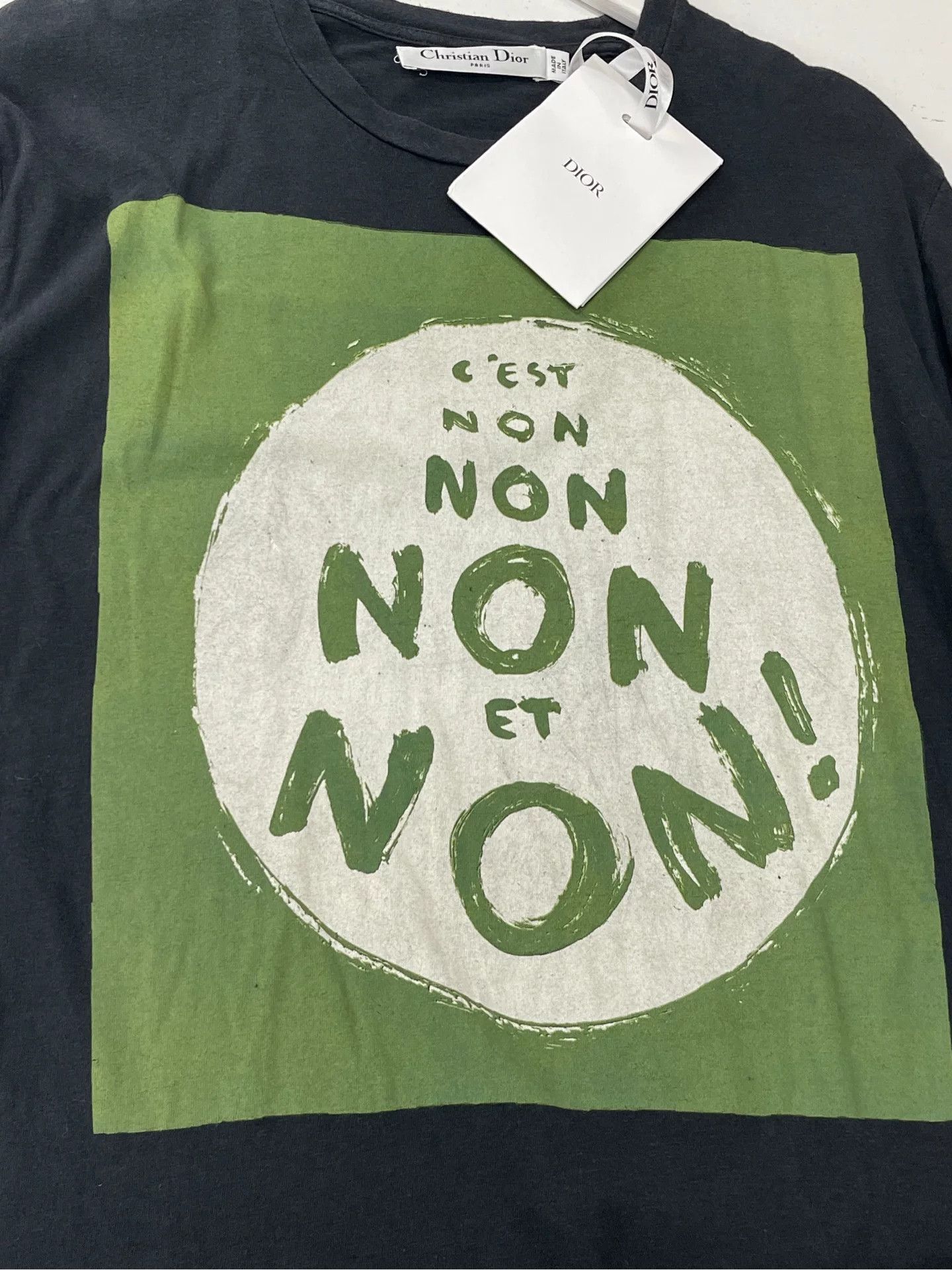 Dior Dior C'est Non Graphic T-Shirt Size XS Size US XS / EU 42 / 0 - 6 Thumbnail