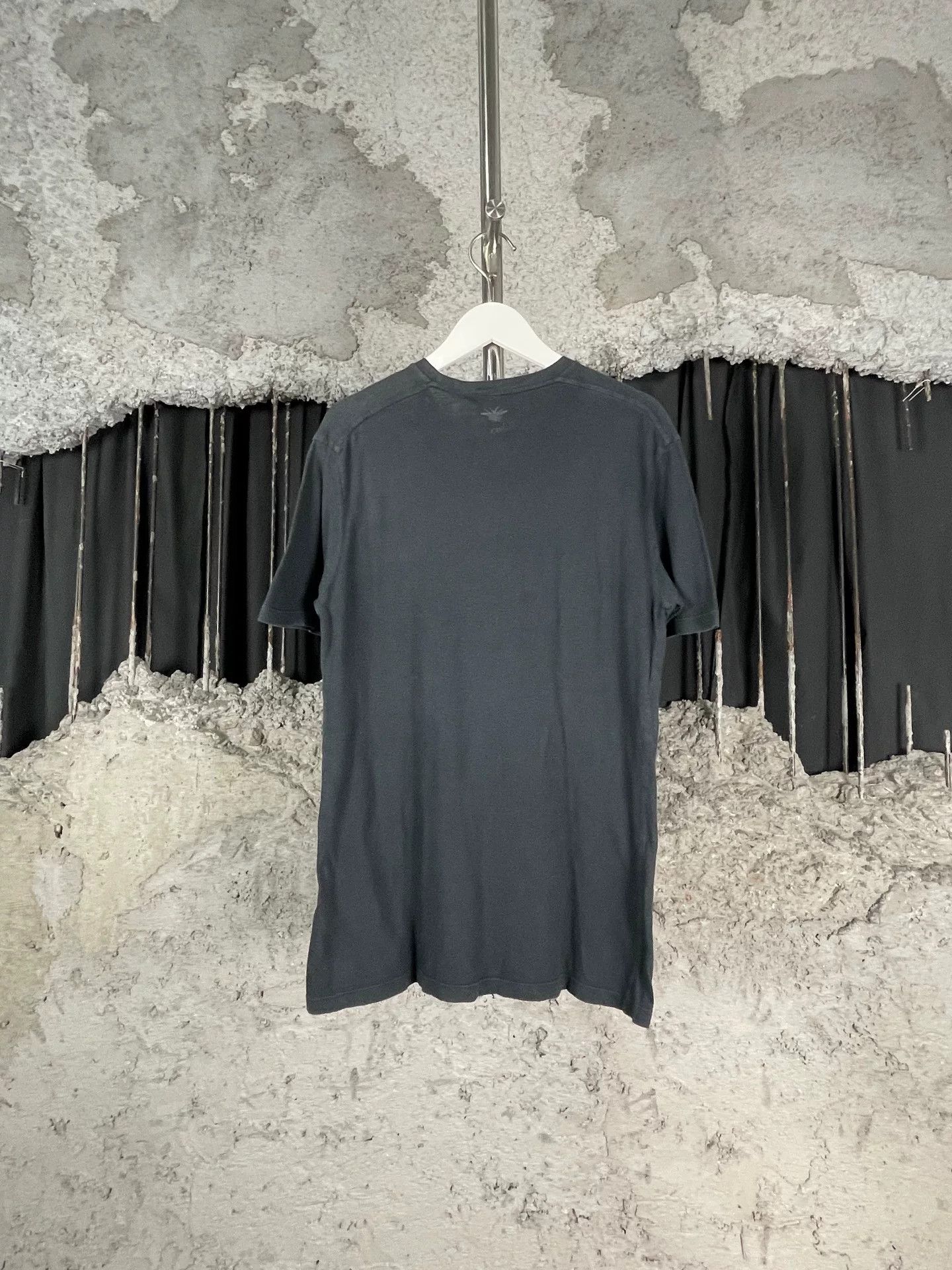 Dior Dior C'est Non Graphic T-Shirt Size XS Size US XS / EU 42 / 0 - 3 Thumbnail