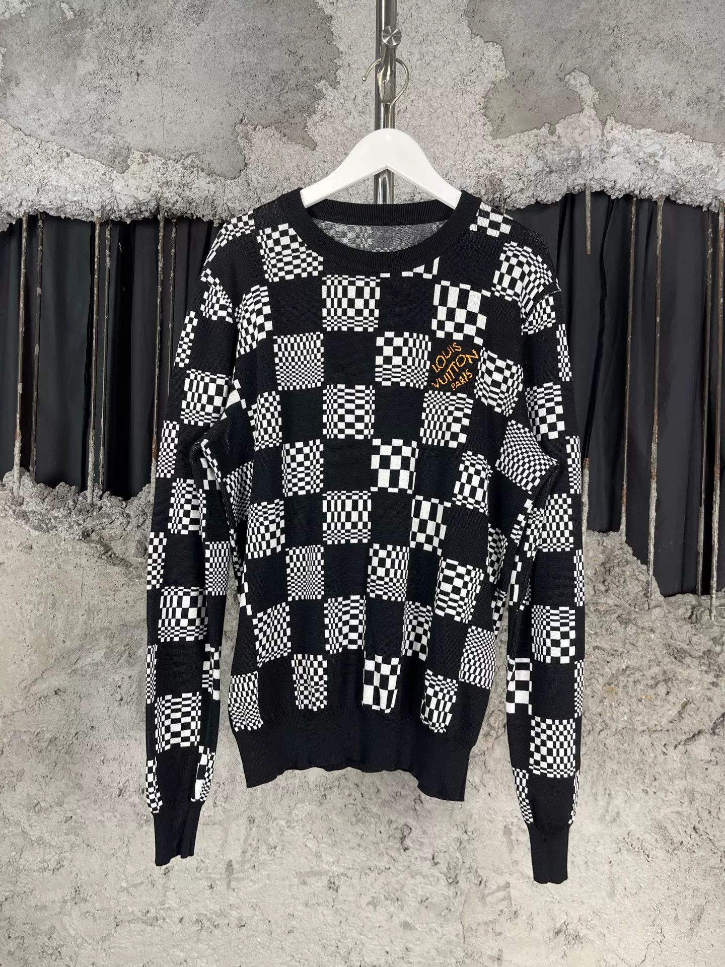 Louis Vuitton Louis Vuitton Checkerboard Knit Sweater Size S Size US S / EU 44-46 / 1 - 2 Thumbnail