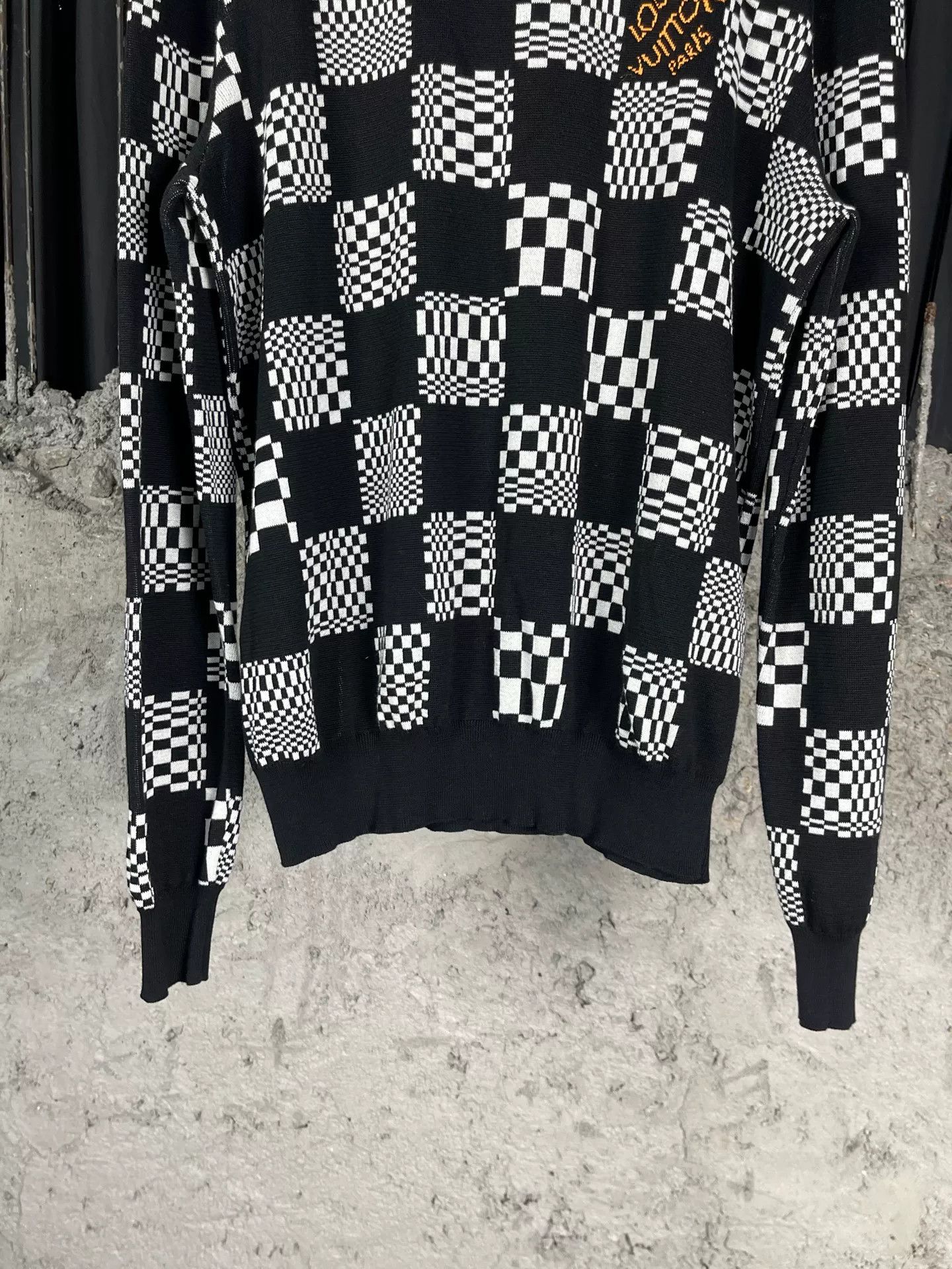 Louis Vuitton Louis Vuitton Checkerboard Knit Sweater Size S Size US S / EU 44-46 / 1 - 5 Thumbnail