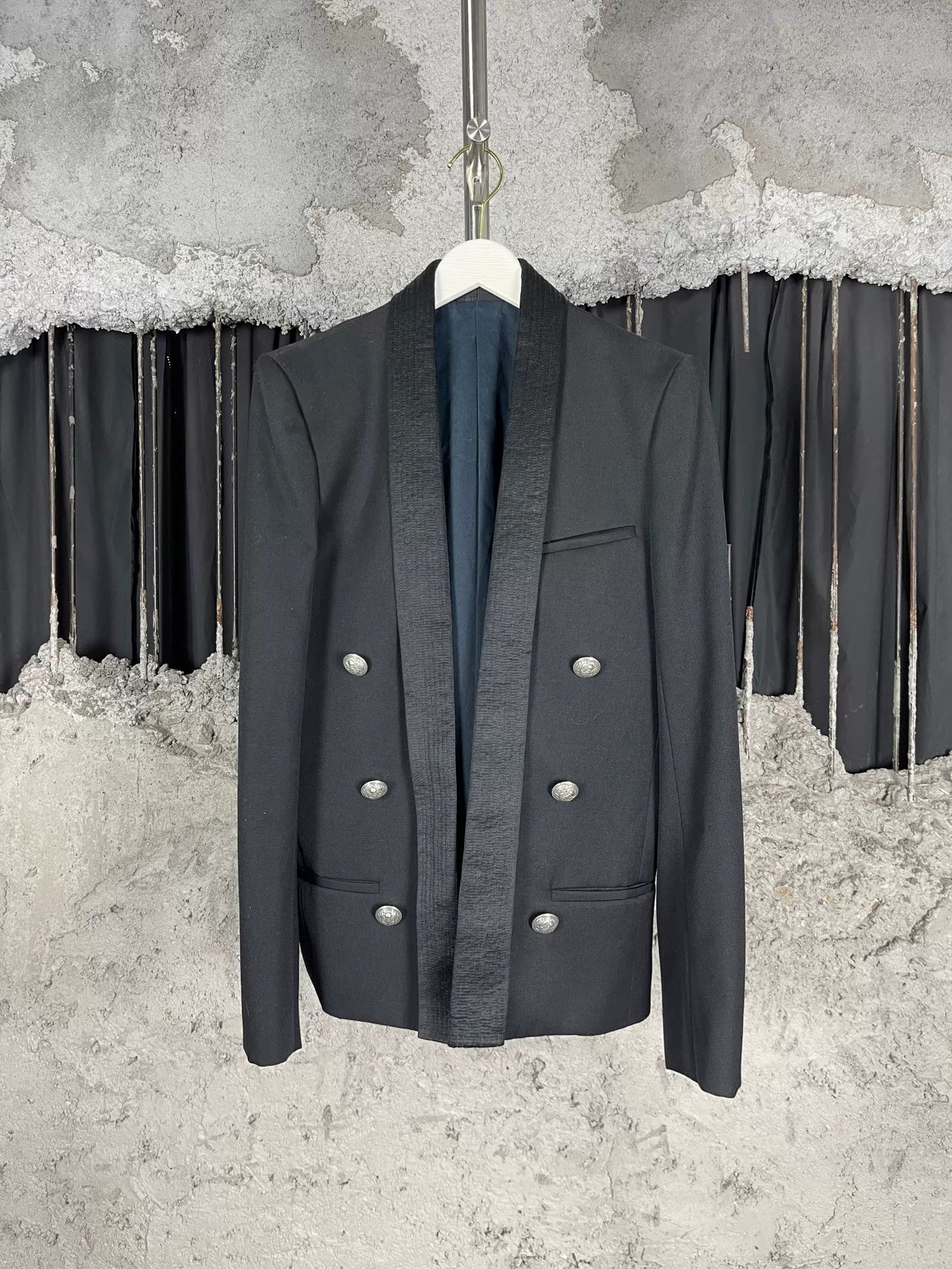 Balmain Balmain Crest Button Blazer Size 38R Size 38R - 2 Thumbnail
