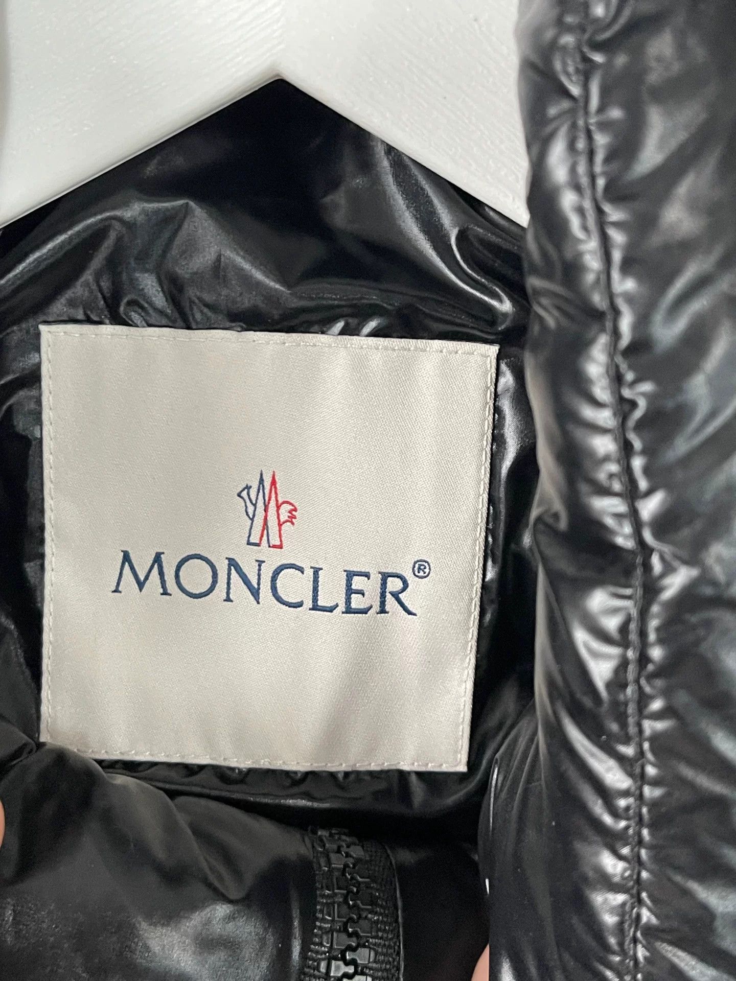 Moncler Moncler Coche Glossy Down Coat Size 0 Size US XXS / EU 40 - 8 Thumbnail
