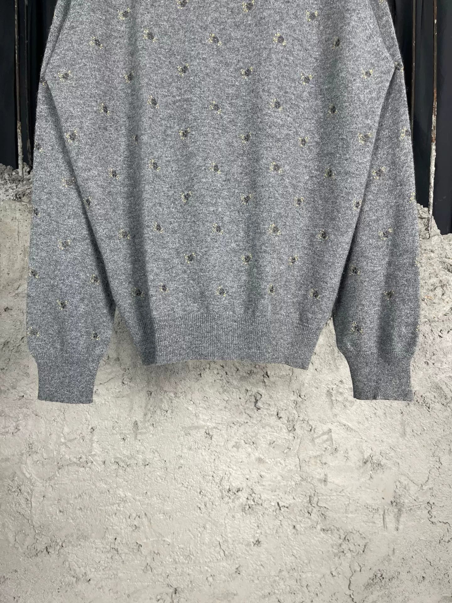Dolce & Gabbana Dolce & Gabbana Embroidered Cashmere Sweater Size 50 Size US M / EU 48-50 / 2 - 5 Thumbnail