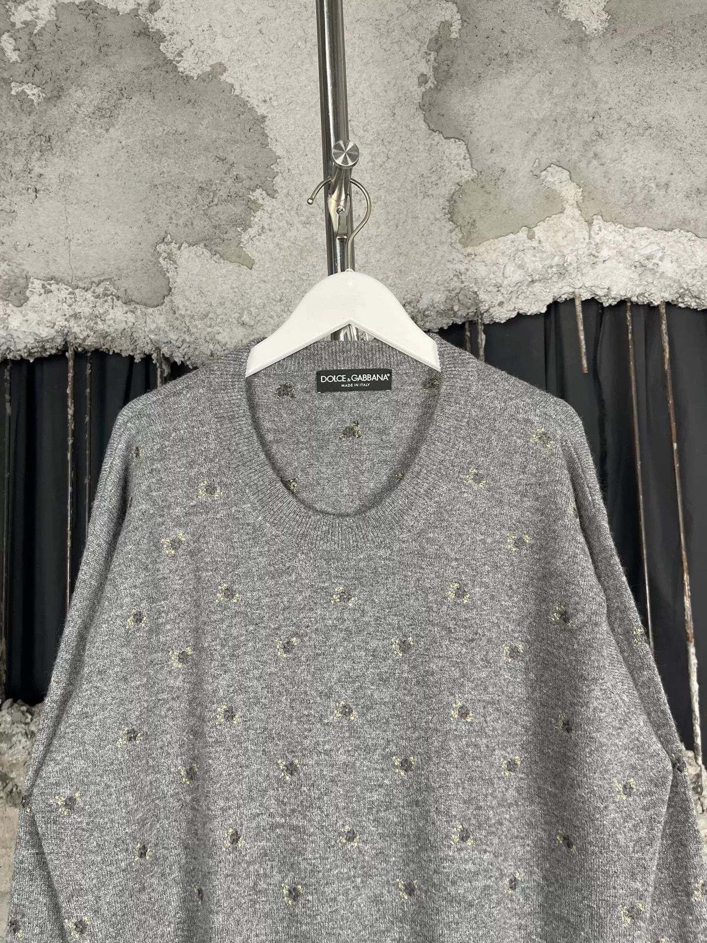 Dolce & Gabbana Dolce & Gabbana Embroidered Cashmere Sweater Size 50 Size US M / EU 48-50 / 2 - 4 Thumbnail
