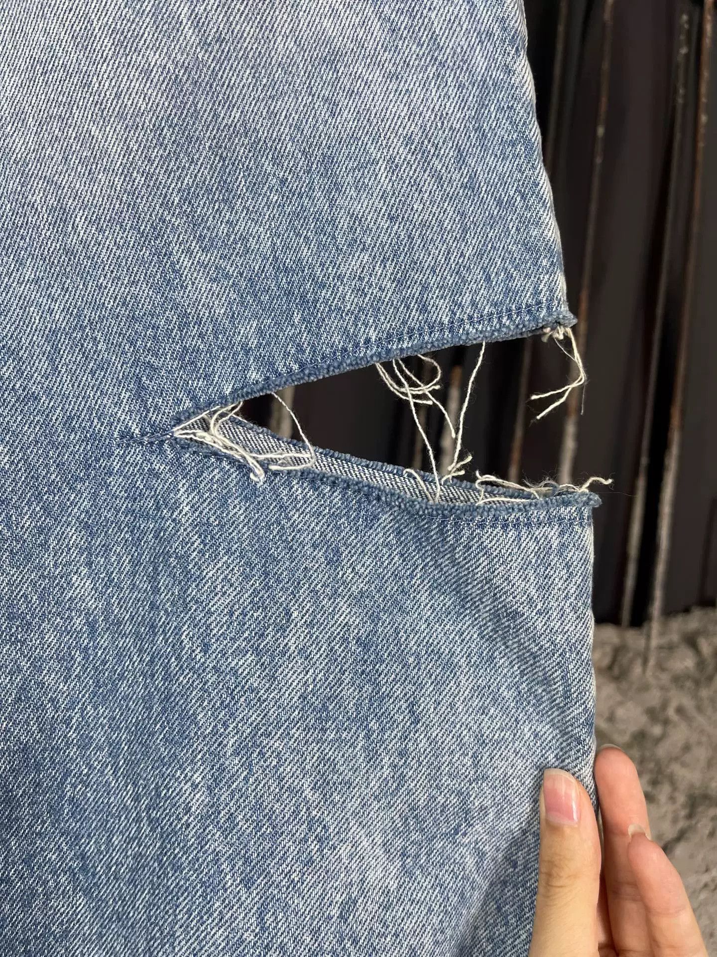 Maison Margiela Maison Margiela Distressed Jeans Size 36 Size 26" / US 2 / IT 38 - 6 Thumbnail