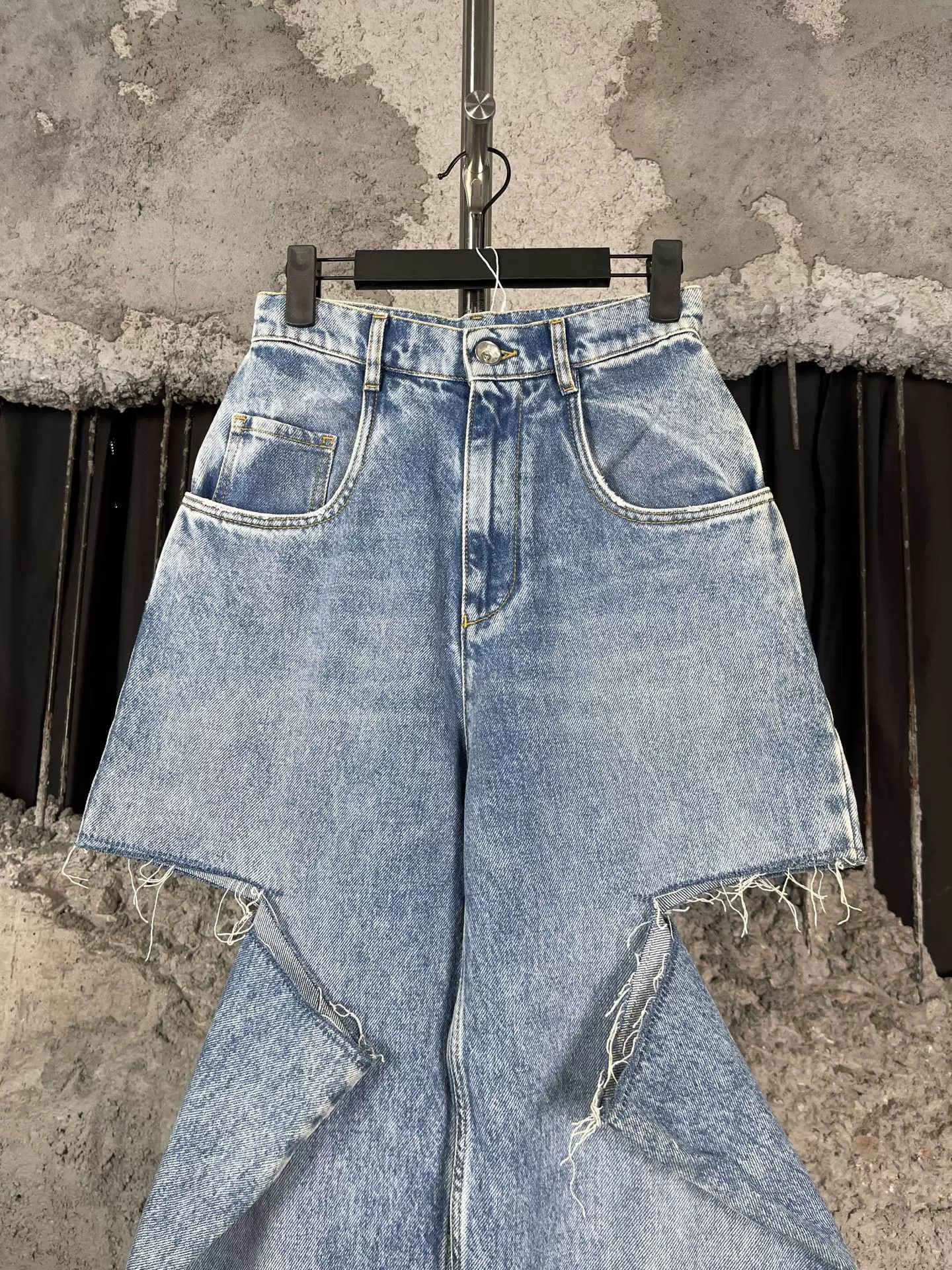 Maison Margiela Maison Margiela Distressed Jeans Size 36 Size 26" / US 2 / IT 38 - 4 Thumbnail