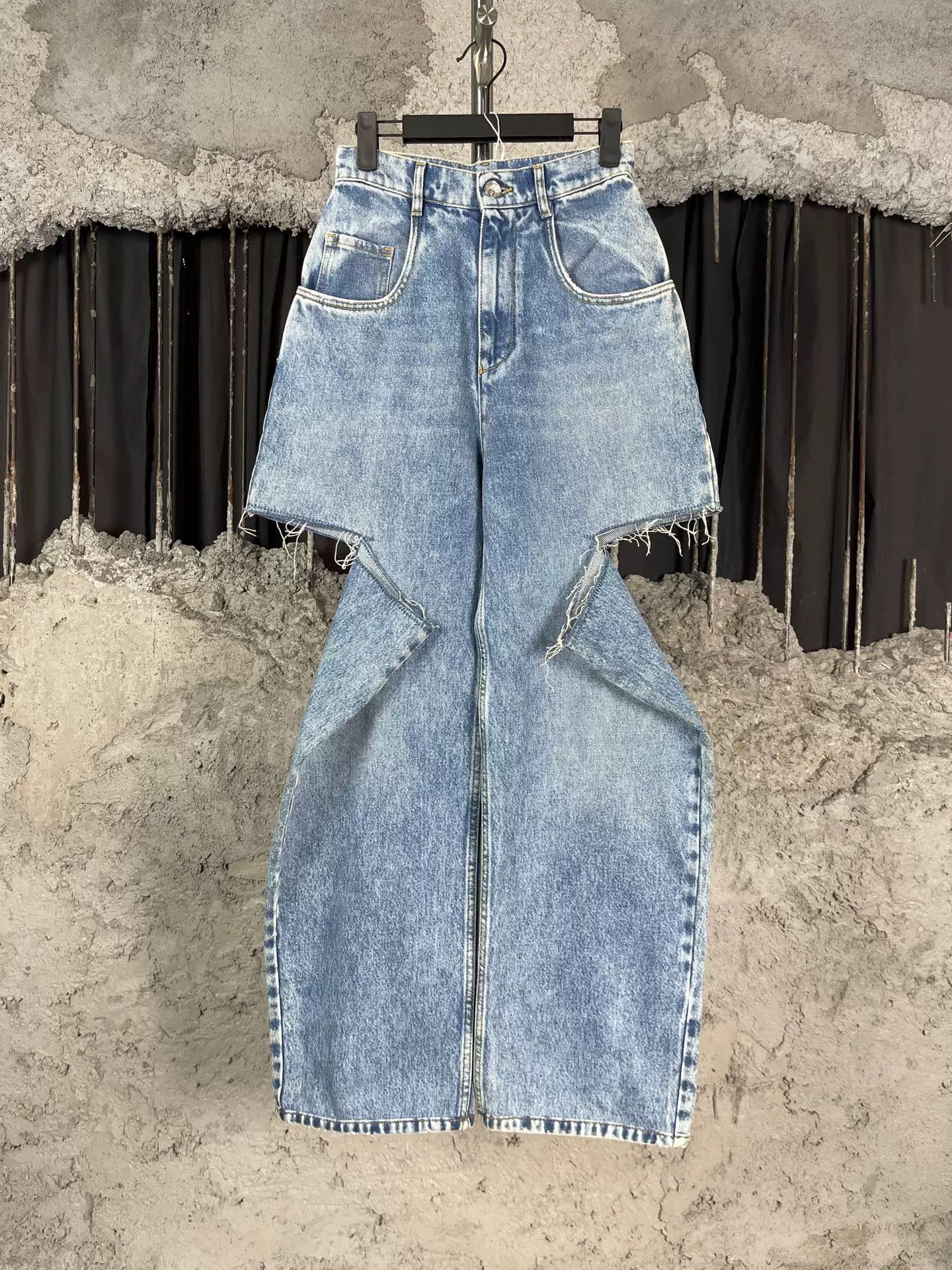 Maison Margiela Maison Margiela Distressed Jeans Size 36 Size 26" / US 2 / IT 38 - 2 Thumbnail