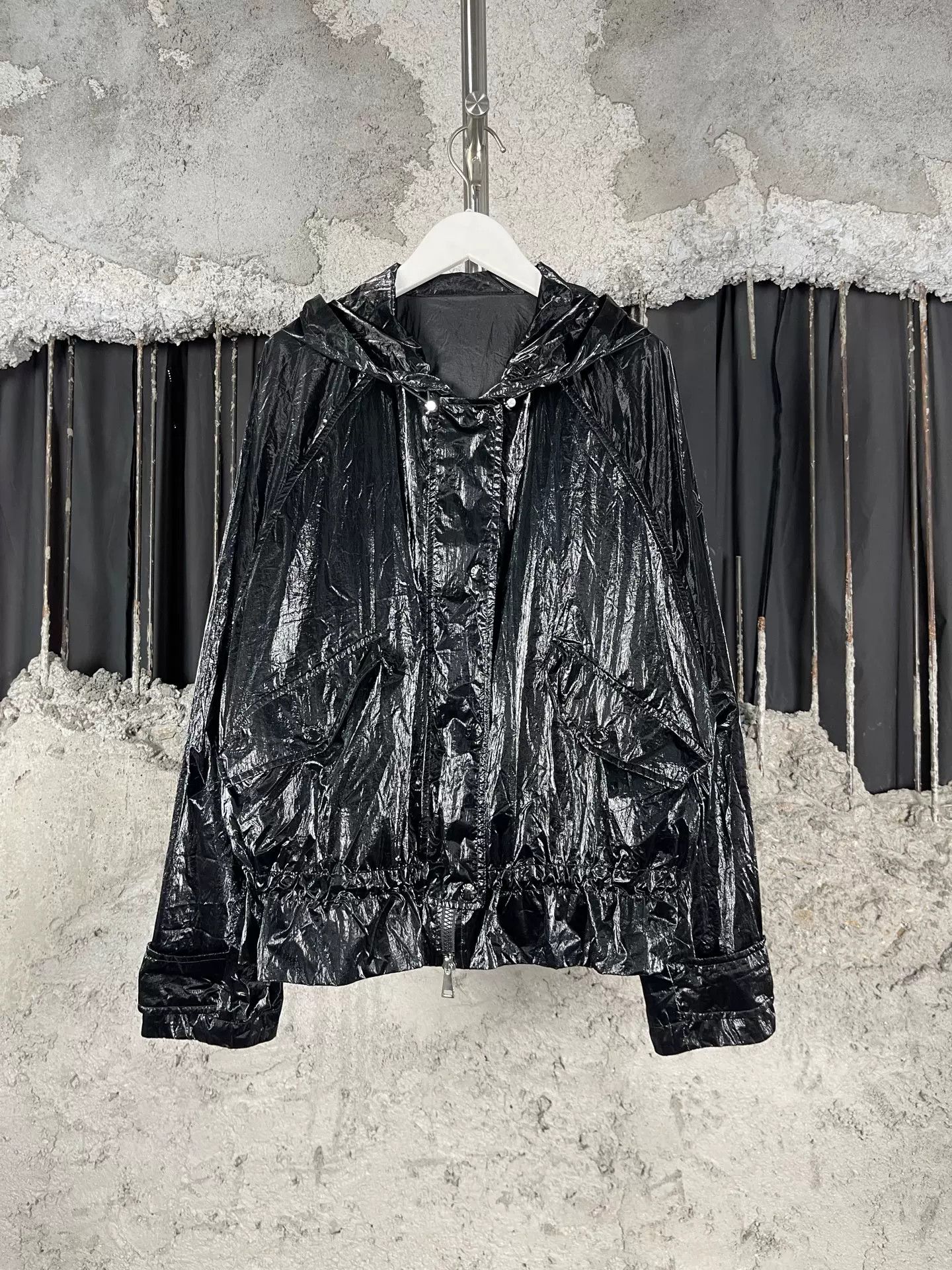 Moncler Moncler Tiya Glossy Jacket Size 1 Size S / US 4 / IT 40 - 2 Thumbnail
