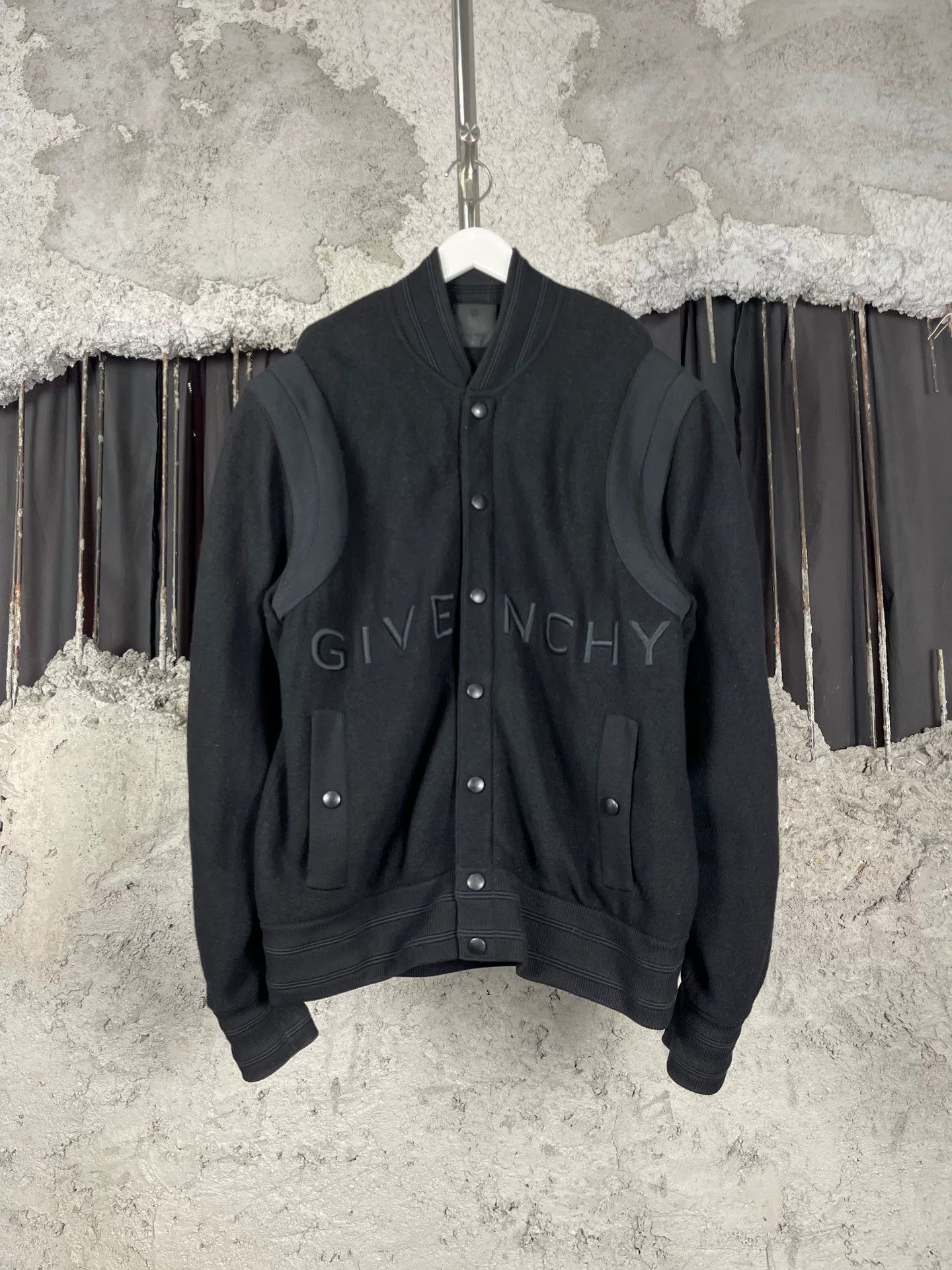 Givenchy Givenchy Logo Wool Varsity Jacket Size M Size US M / EU 48-50 / 2 - 2 Thumbnail