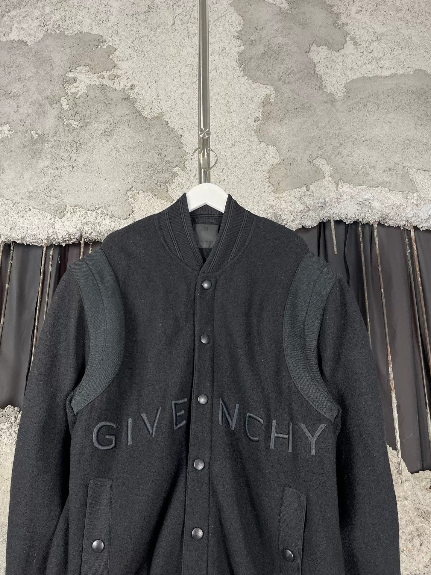 Givenchy Givenchy Logo Wool Varsity Jacket Size M Size US M / EU 48-50 / 2 - 4 Thumbnail