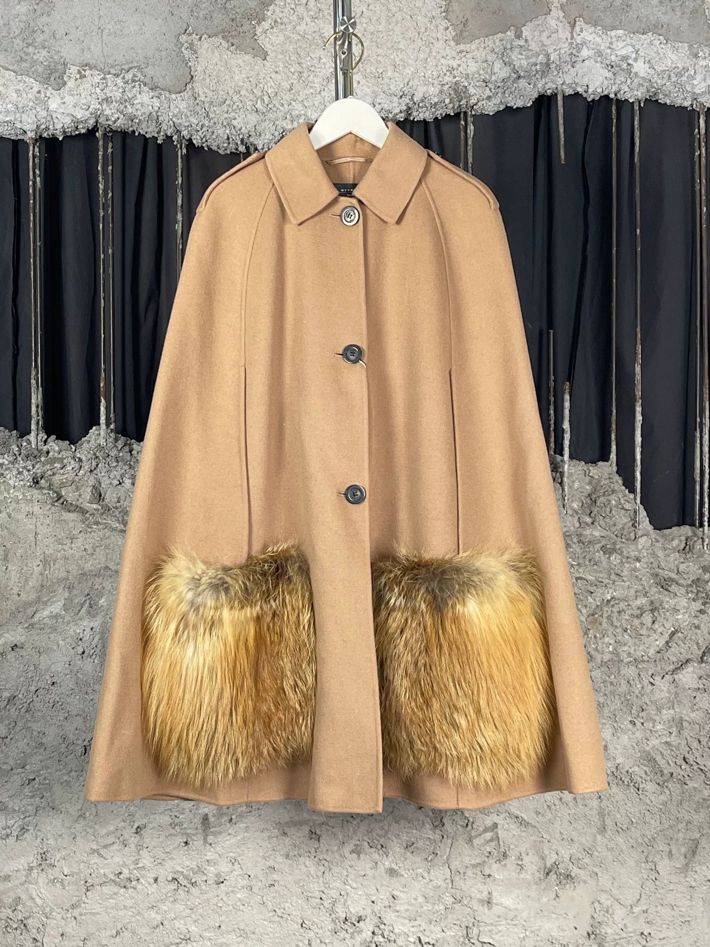 Max Mara MaxMara Weekend Wool Fur Pocket Cape Coat Size 36 Size XS / US 0-2 / IT 36-38 - 2 Thumbnail