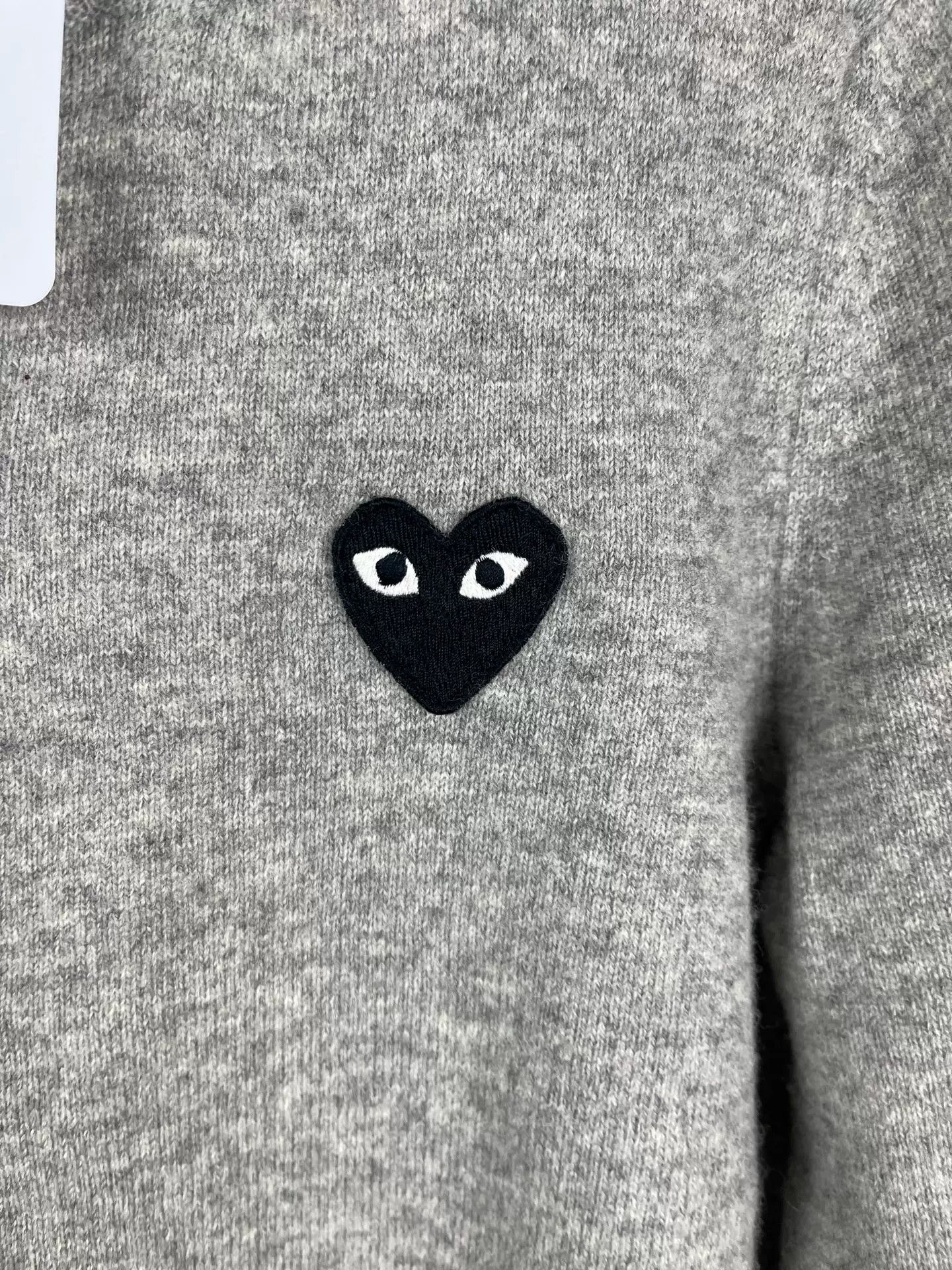 Comme des Garcons Comme des Garçons Play Gray Wool Cardigan M Size US M / EU 48-50 / 2 - 6 Thumbnail